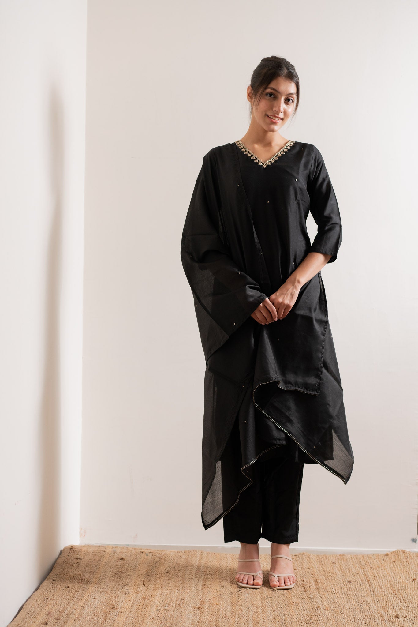 zena β kurta, pants & dupatta