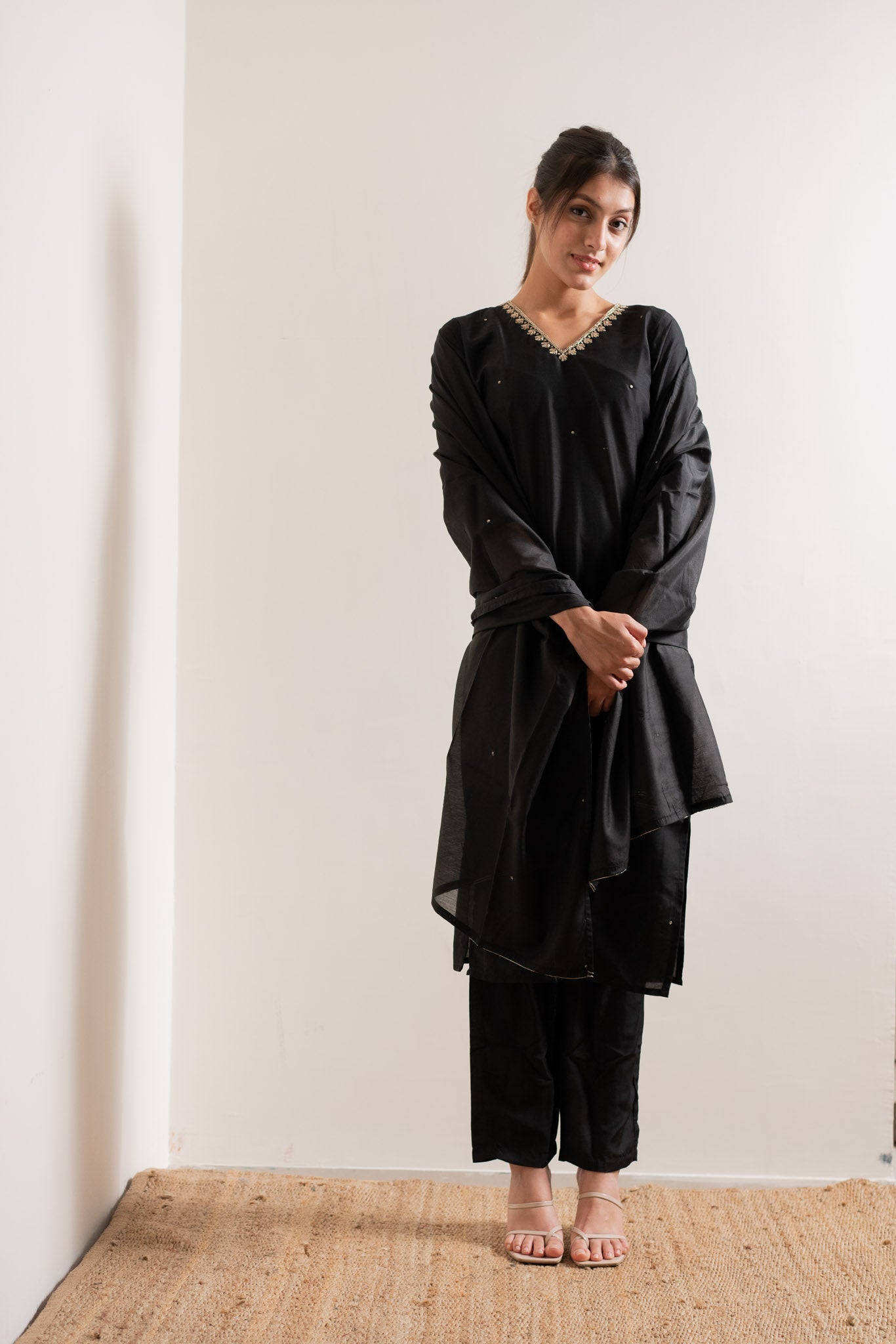 zena β kurta, pants & dupatta