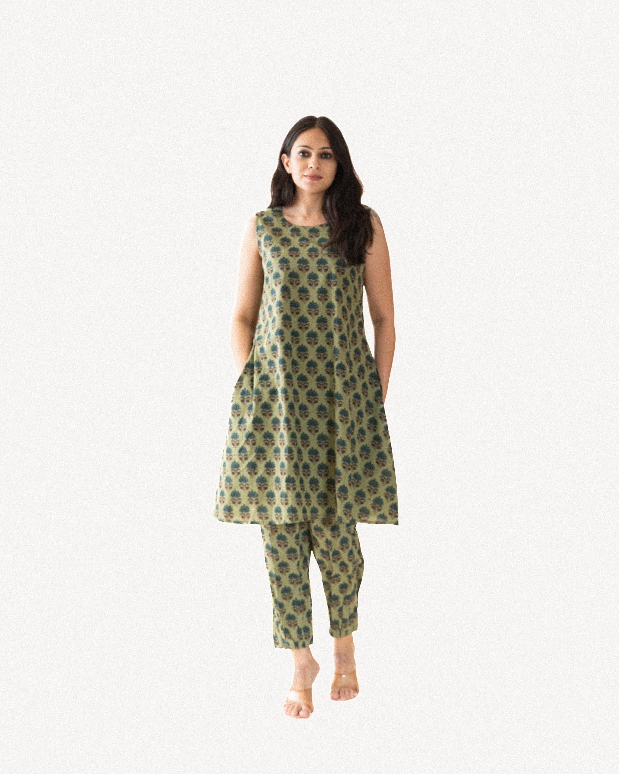 drishti β kurta & pants
