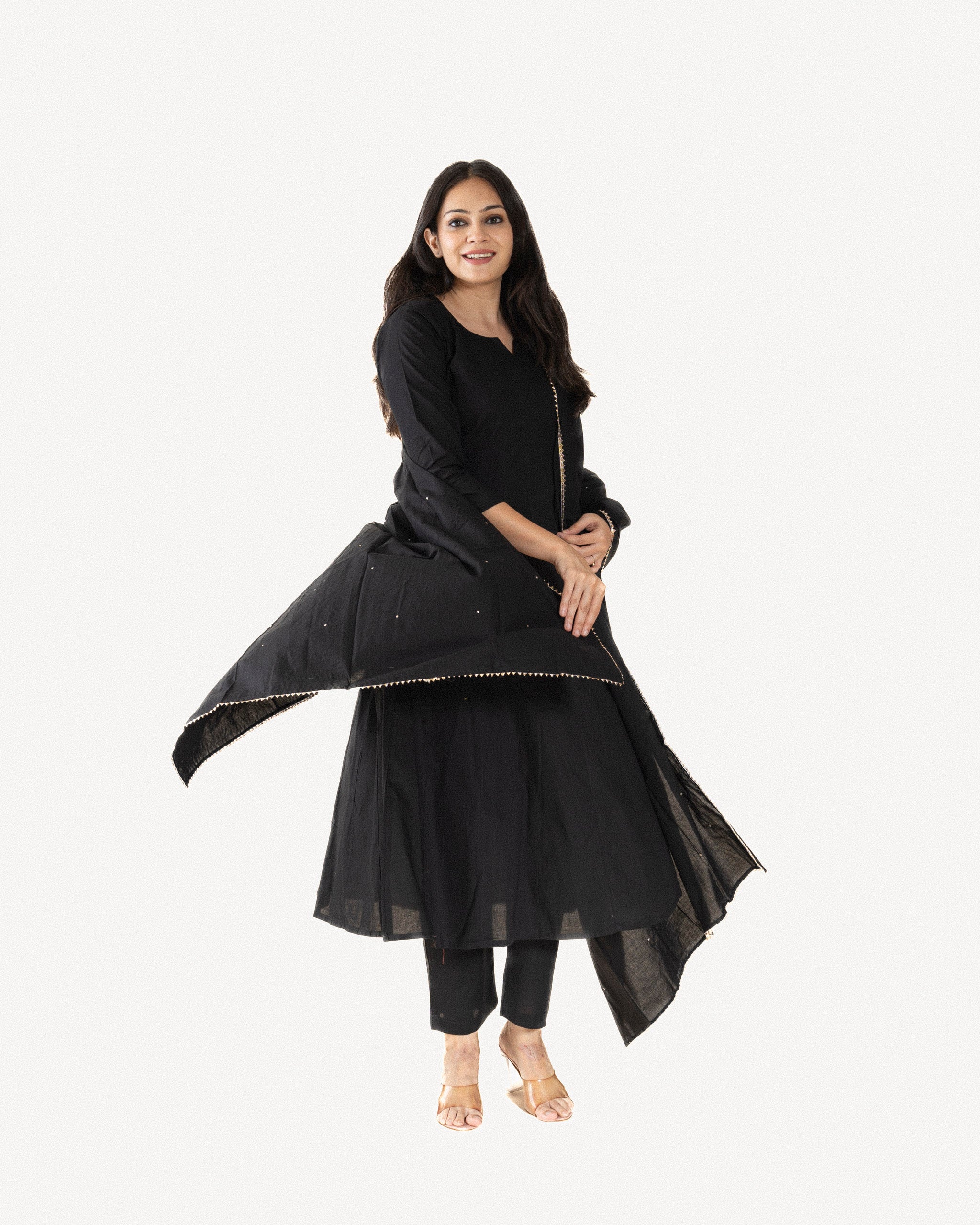 sayyah β kurta, pants & dupatta