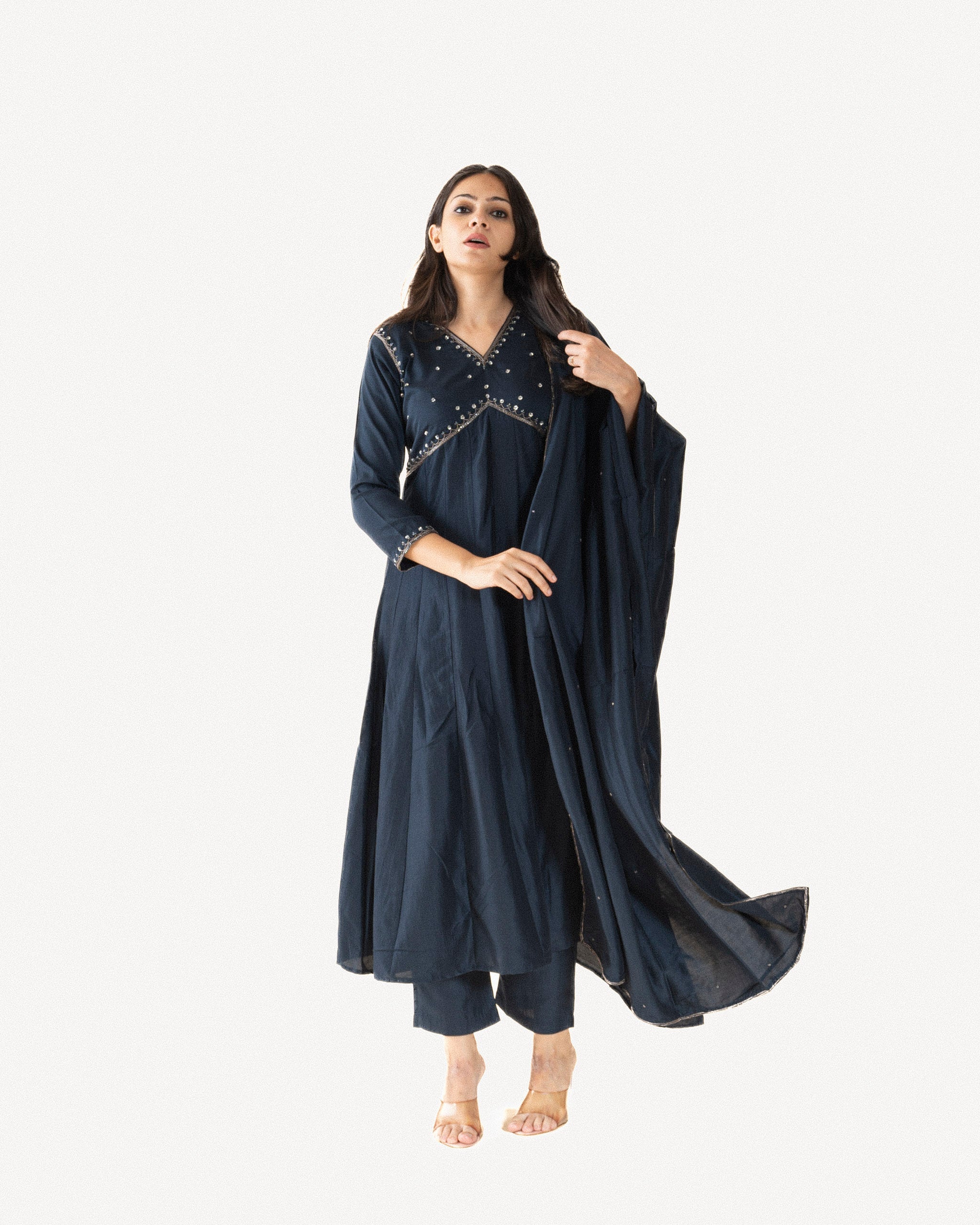 chaaya β kurta, pants & dupatta