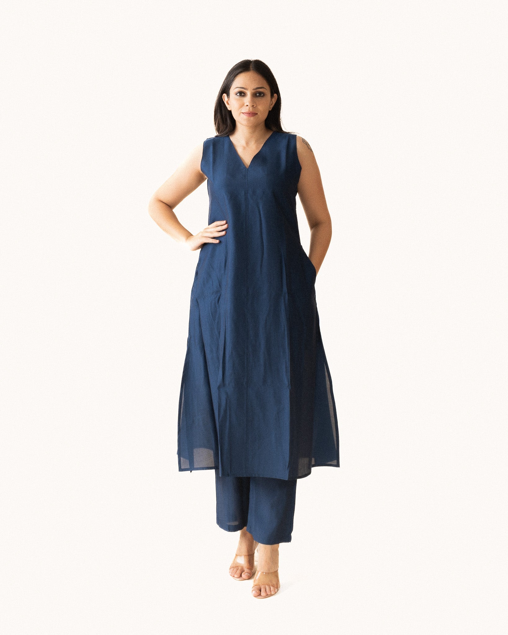 neel β kurta & pants