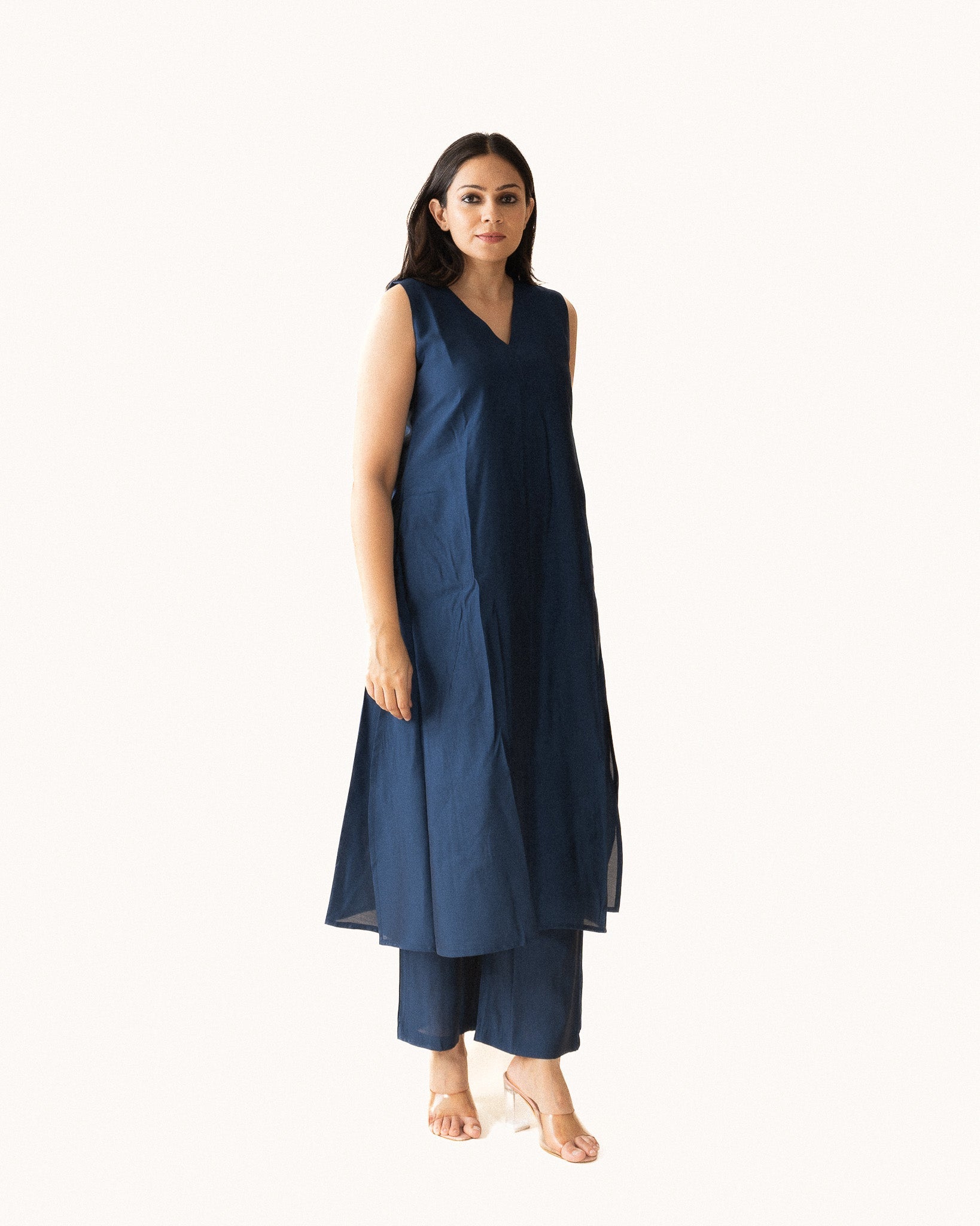 neel β kurta & pants