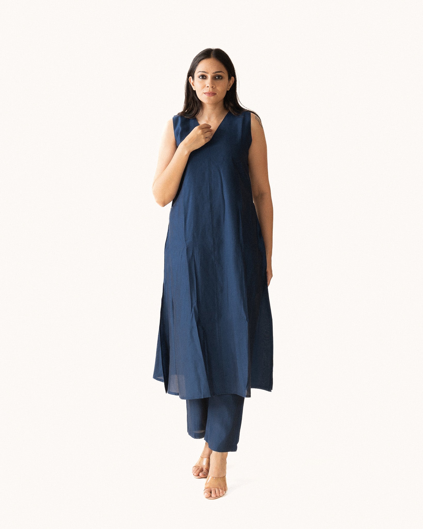 neel β kurta & pants