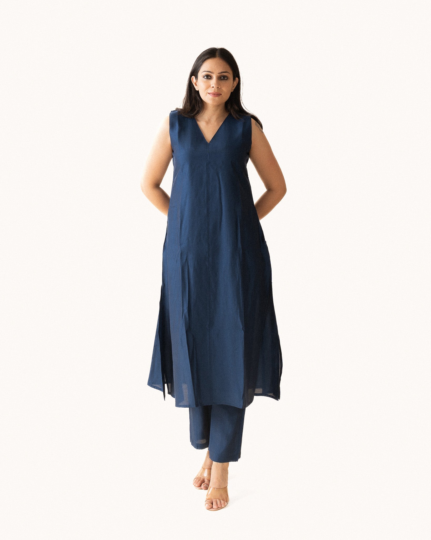 neel β kurta & pants