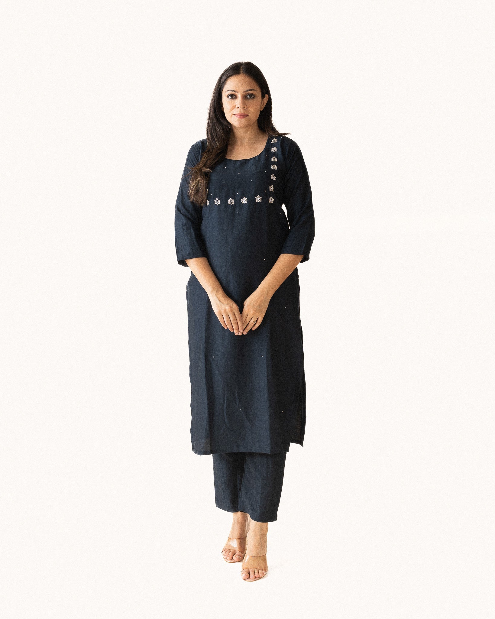 disha β kurta & pants