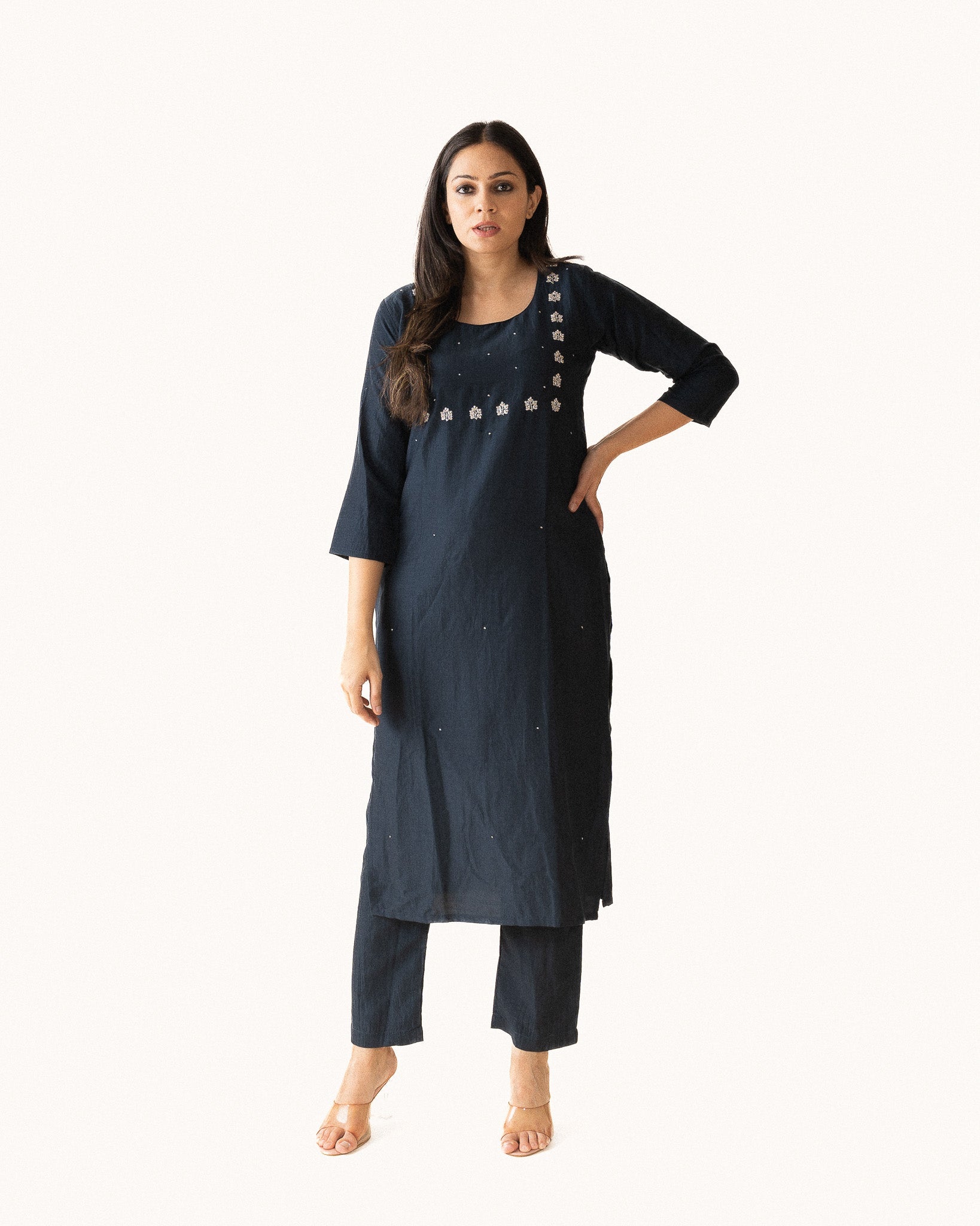 disha β kurta & pants