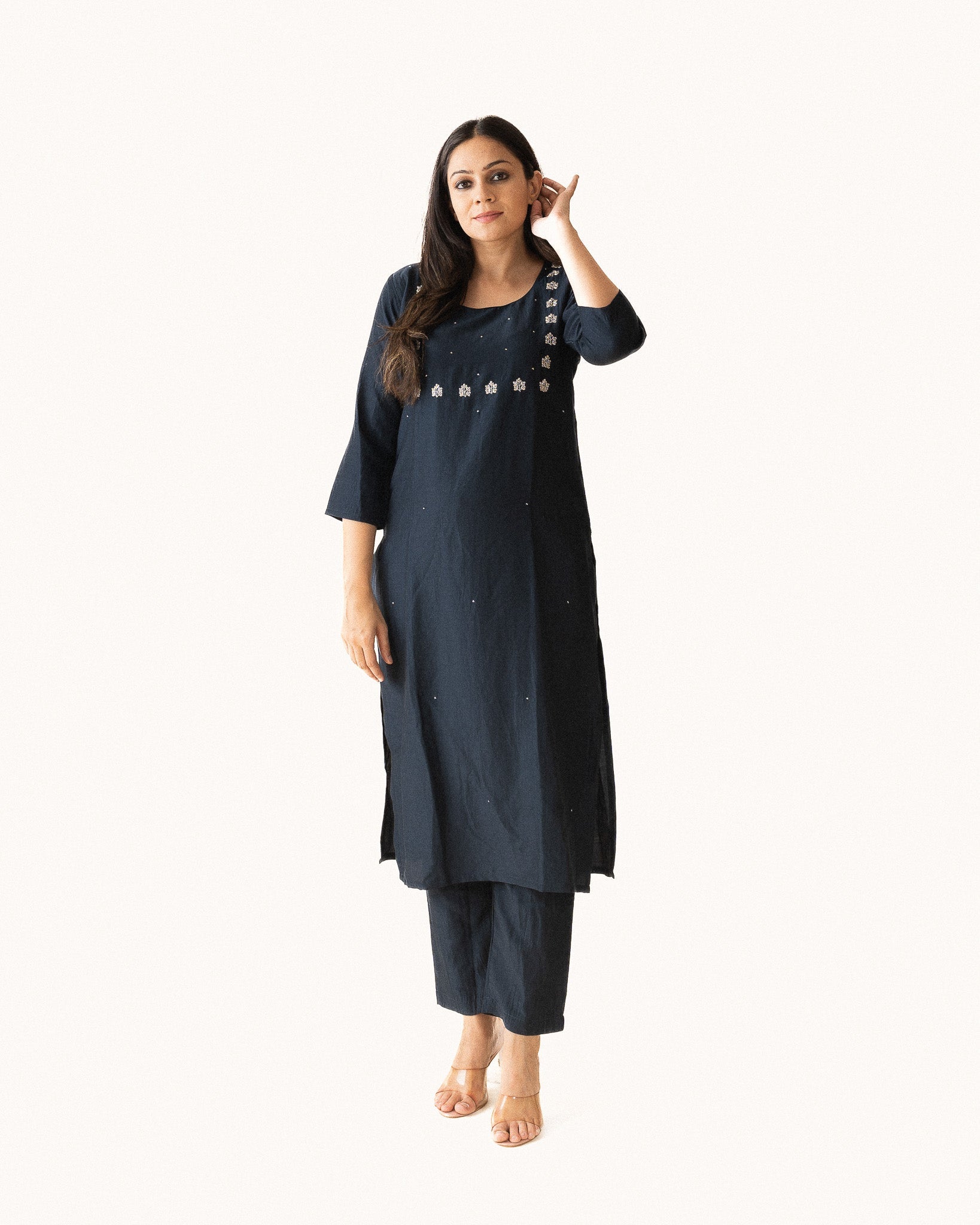 disha β kurta & pants
