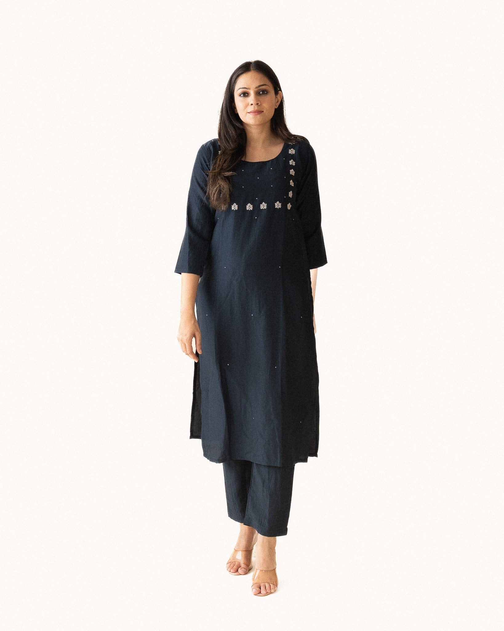 disha β kurta & pants
