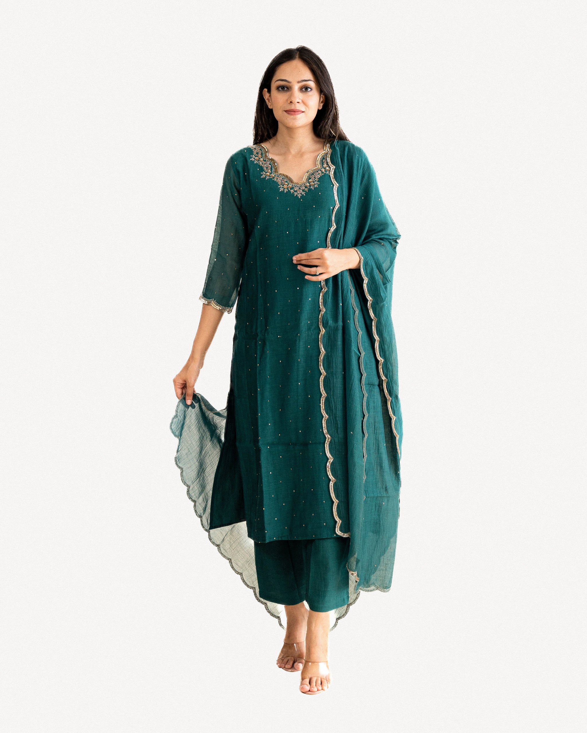 iqra β kurta, pants & dupatta