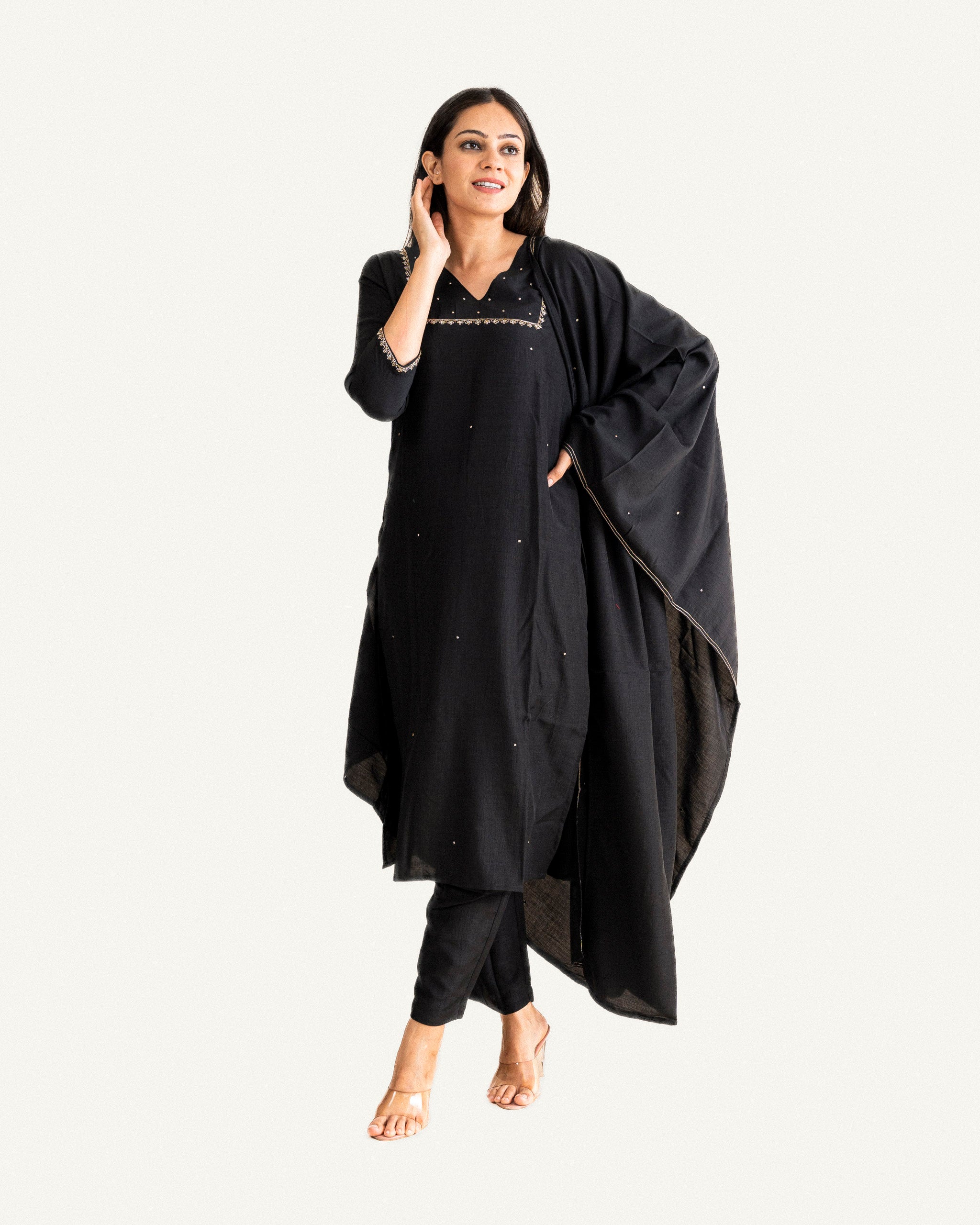 arsa β kurta, pants & dupatta