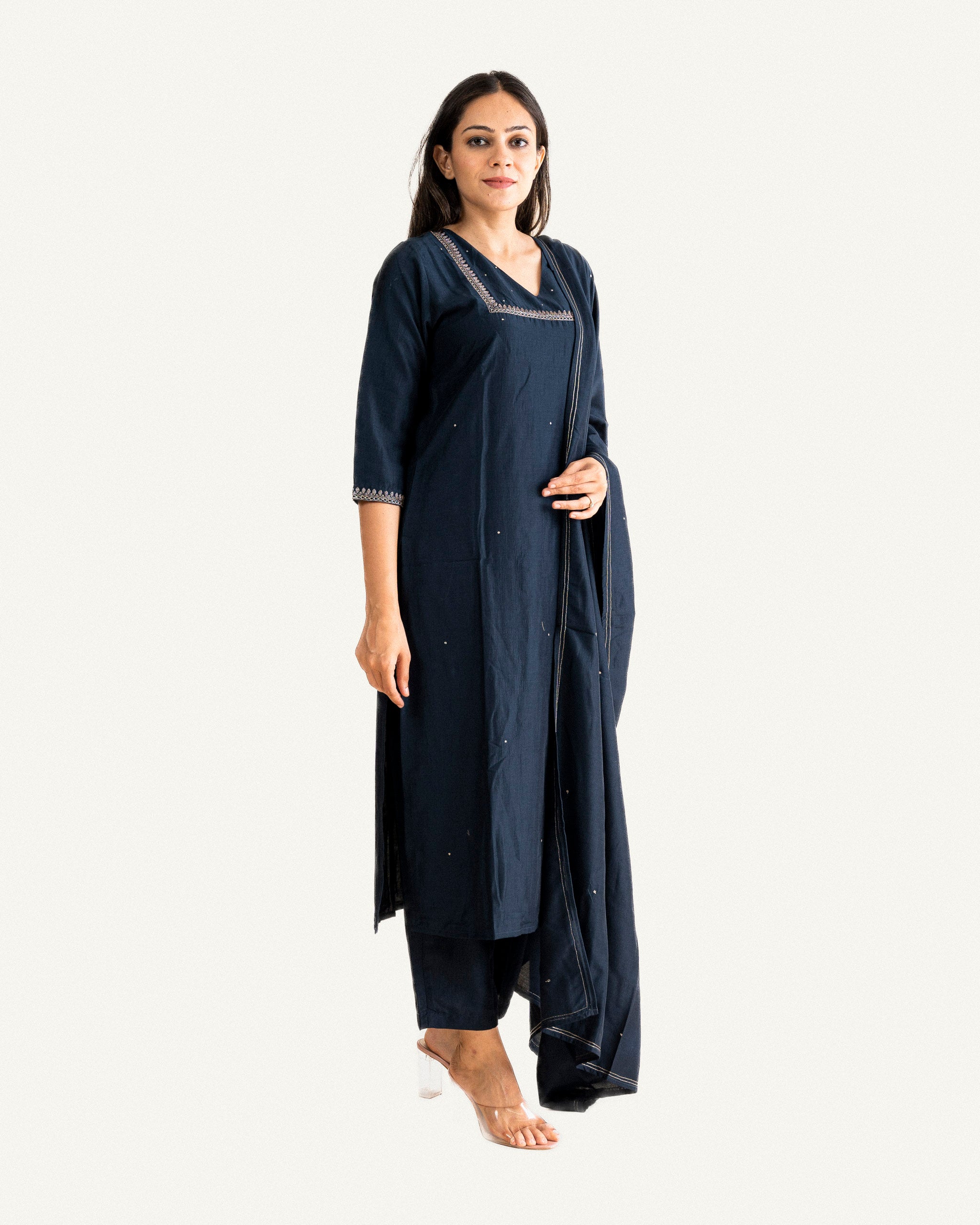 heer β kurta, pants & dupatta