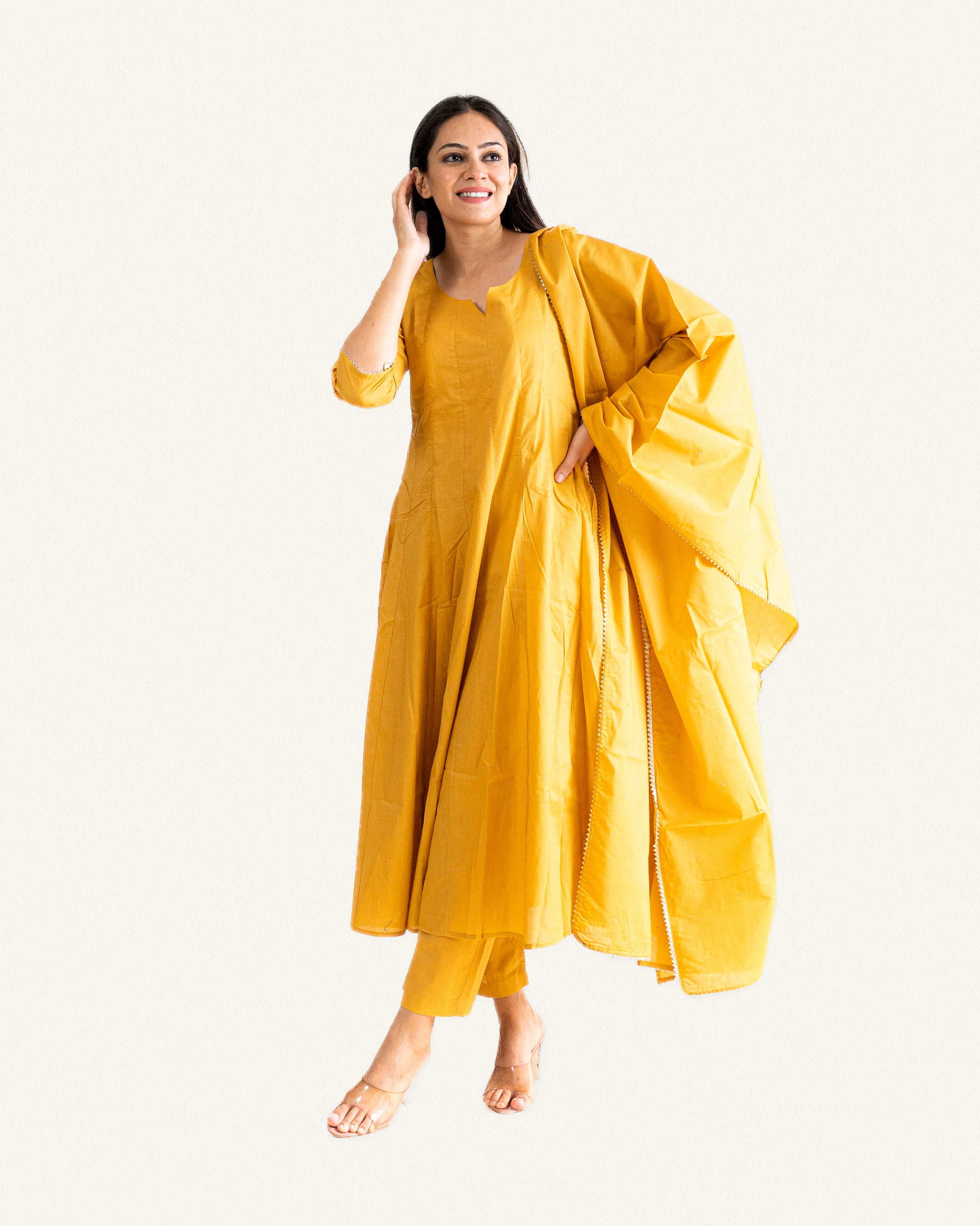 kaaya β kurta, pants & dupatta