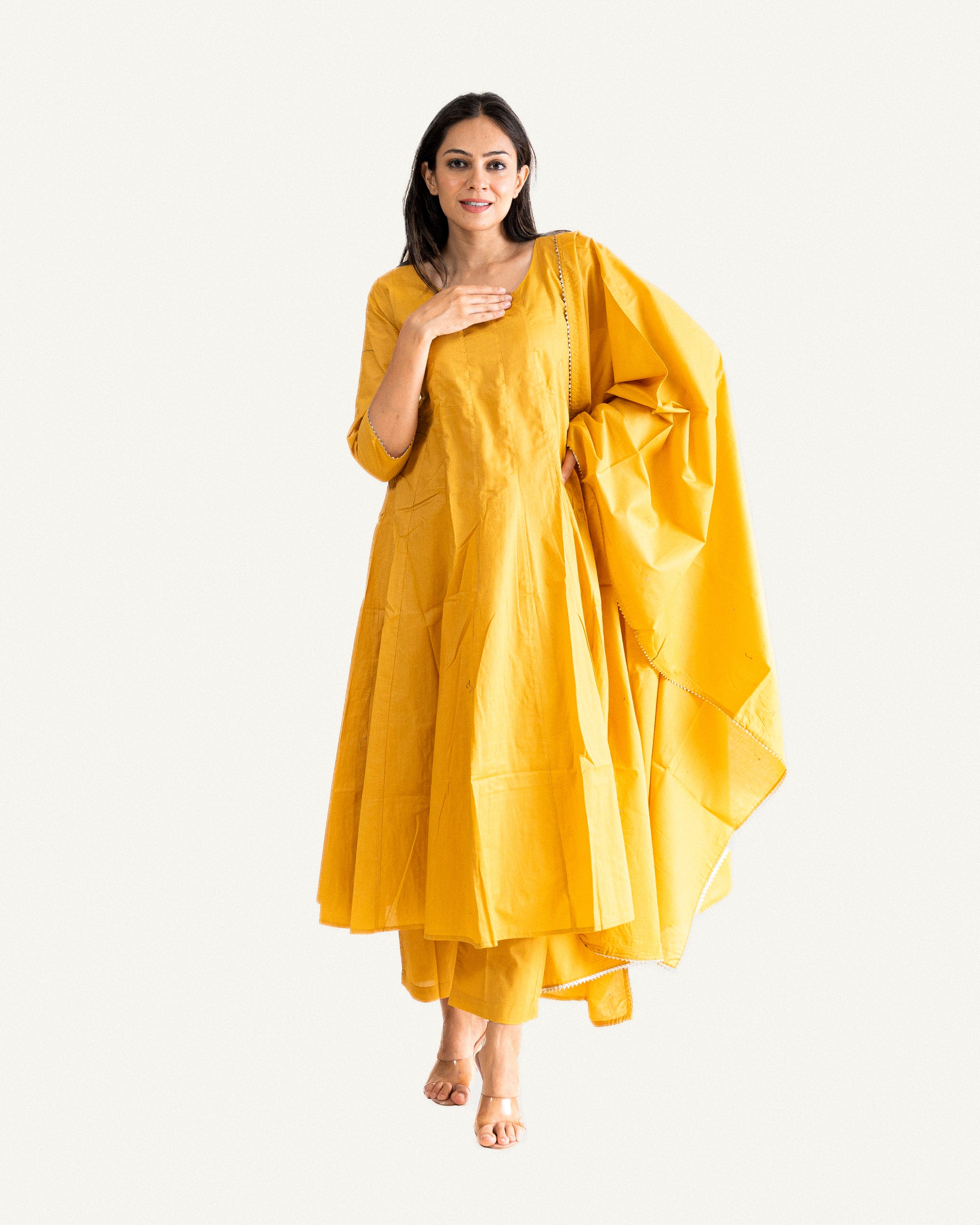 kaaya β kurta, pants & dupatta
