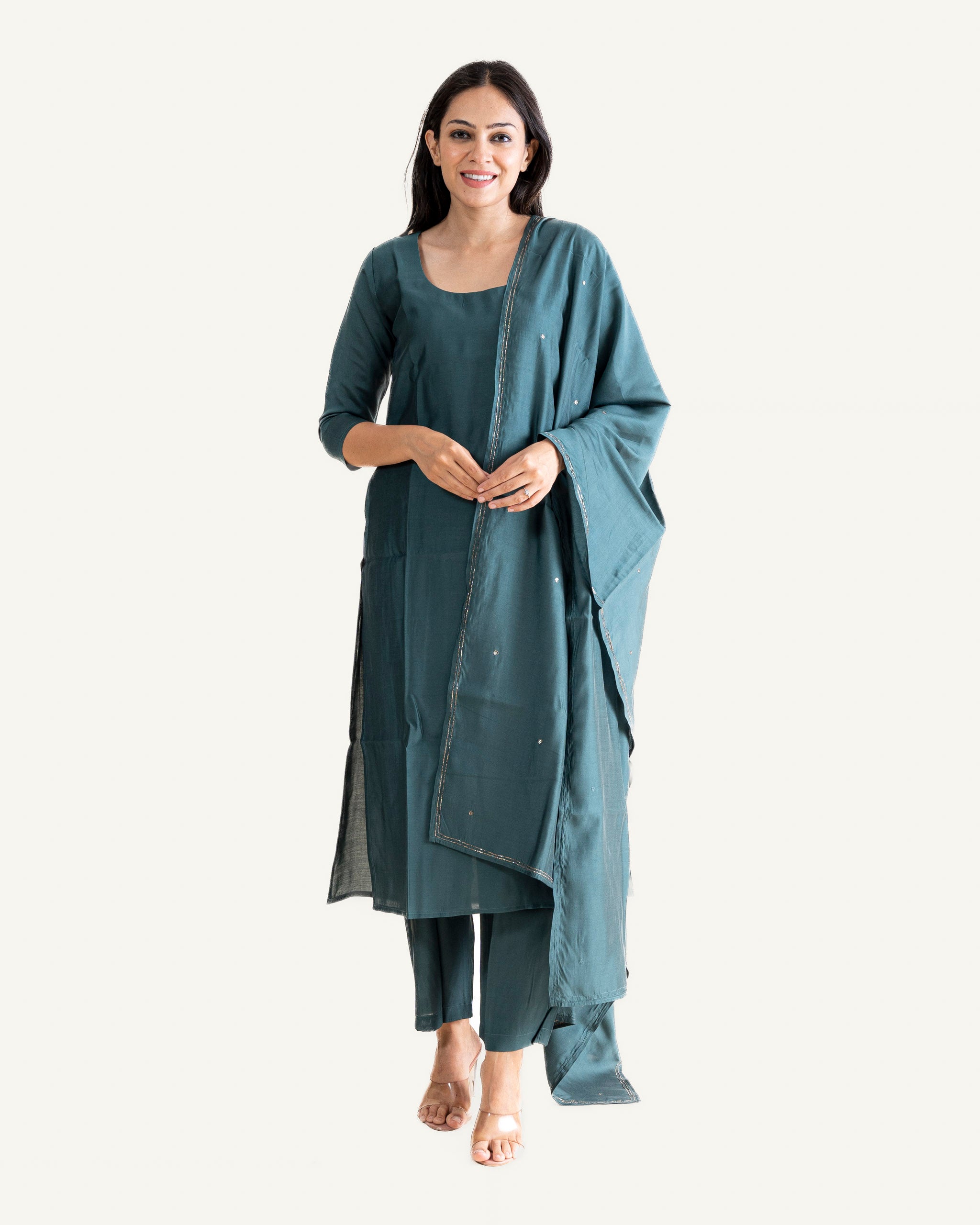 husna β kurta, pants & dupatta