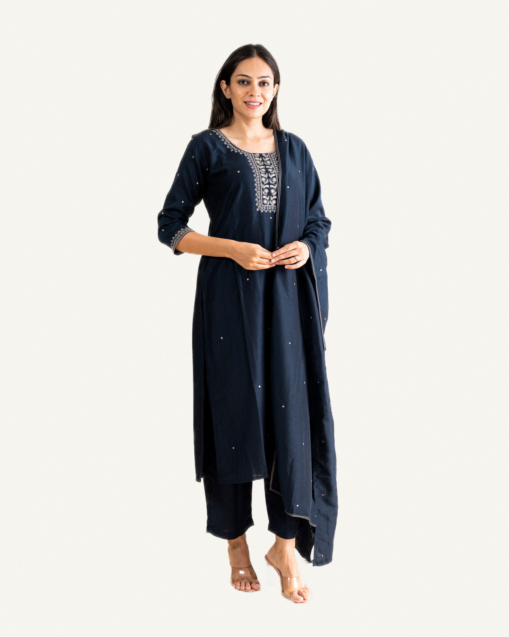 kashi β kurta, pants & dupatta