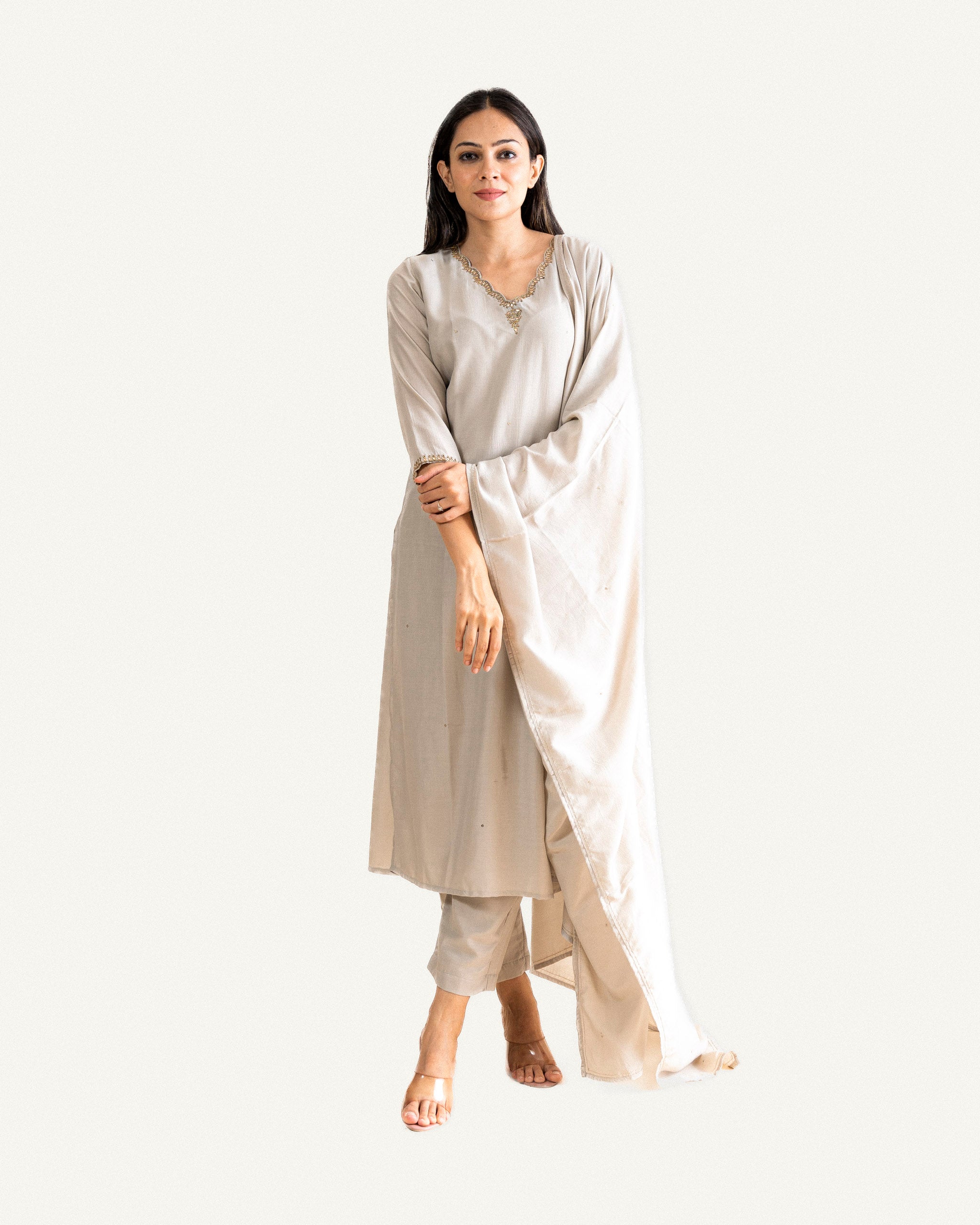 aksar β kurta, pants & dupatta