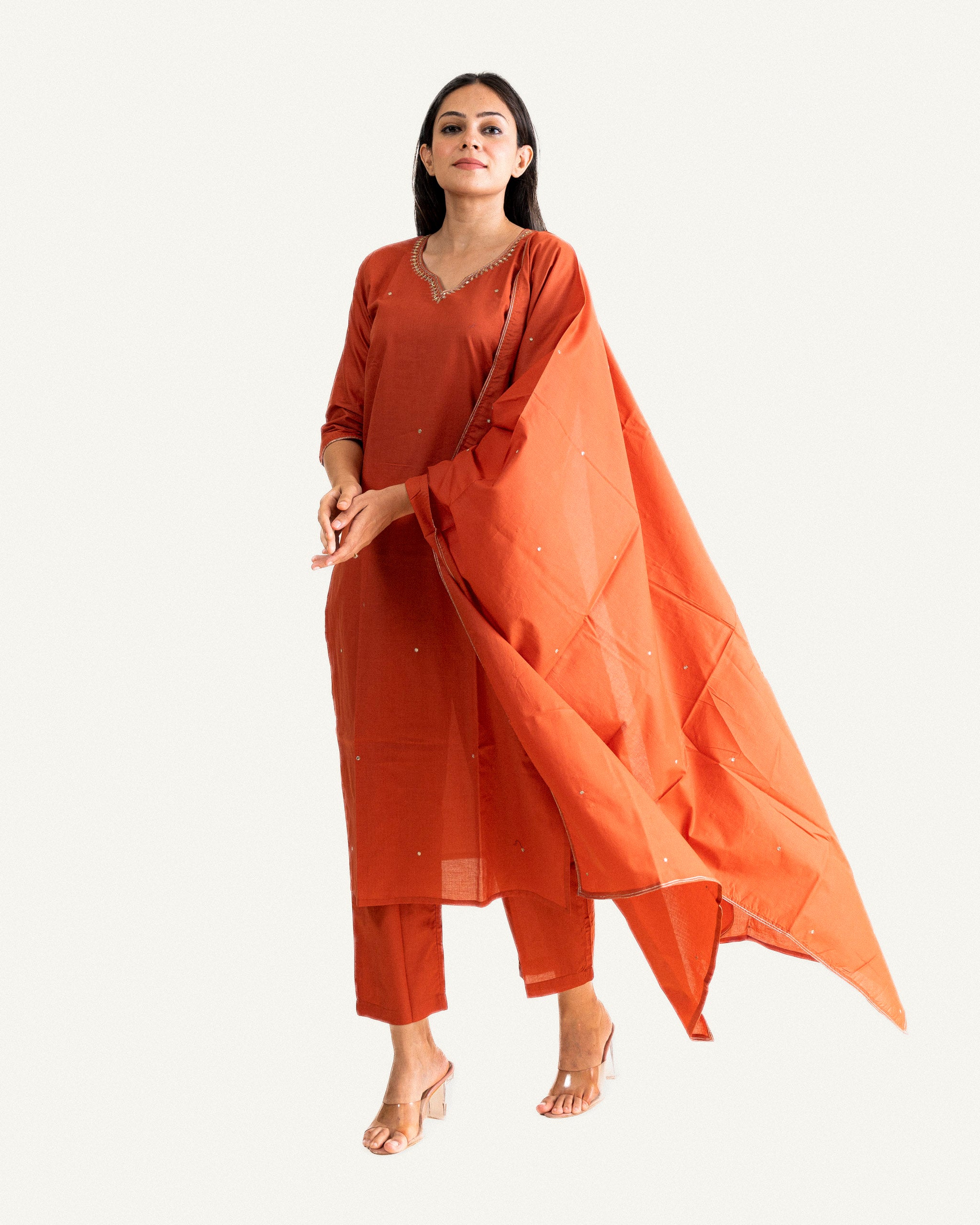 kasturi β kurta, pants & dupatta
