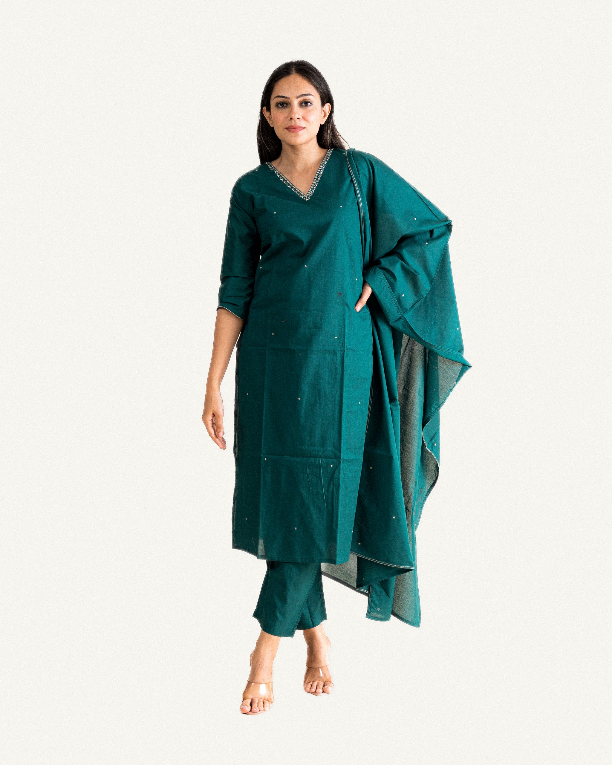 naaz β kurta, pants & dupatta