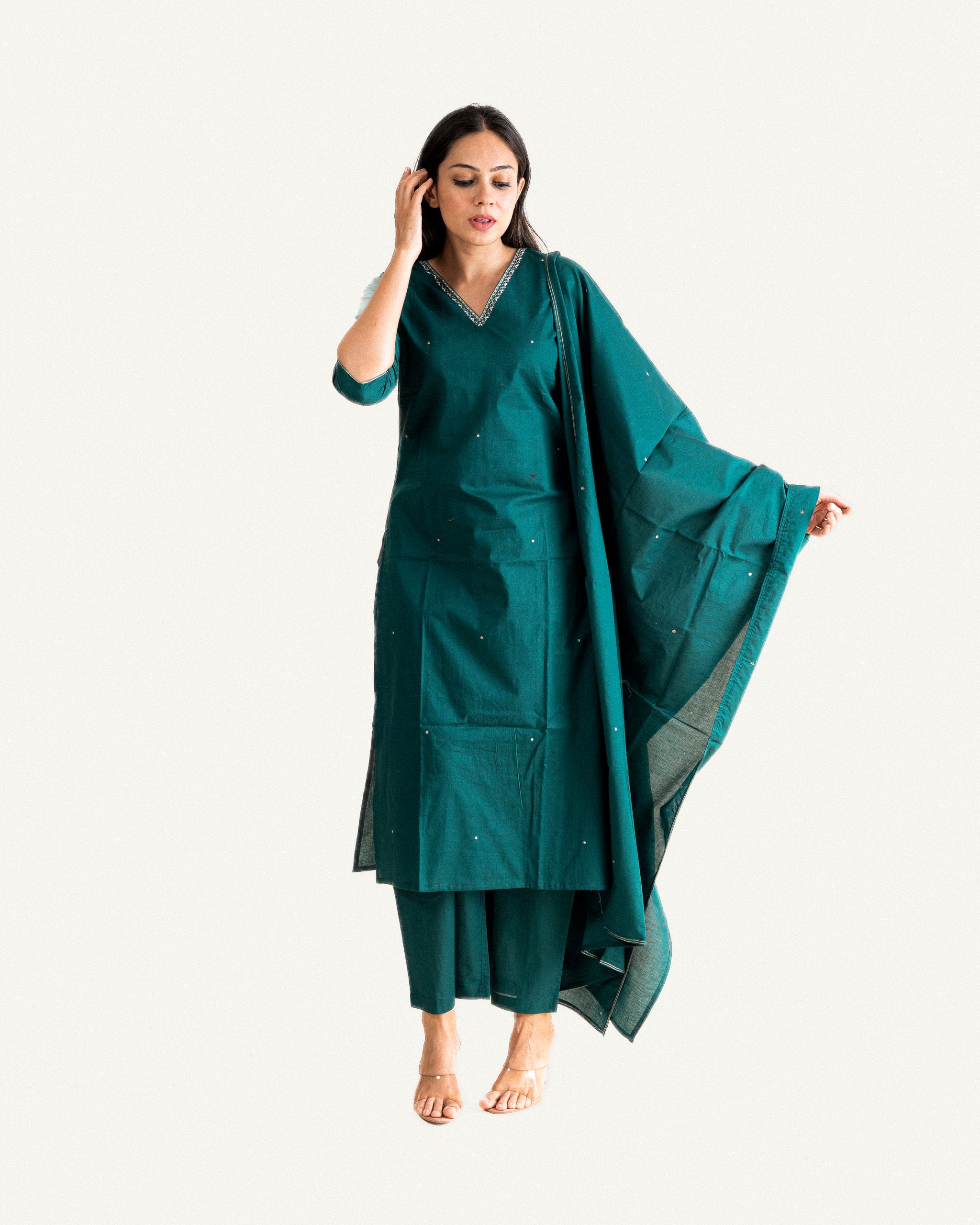 naaz β kurta, pants & dupatta