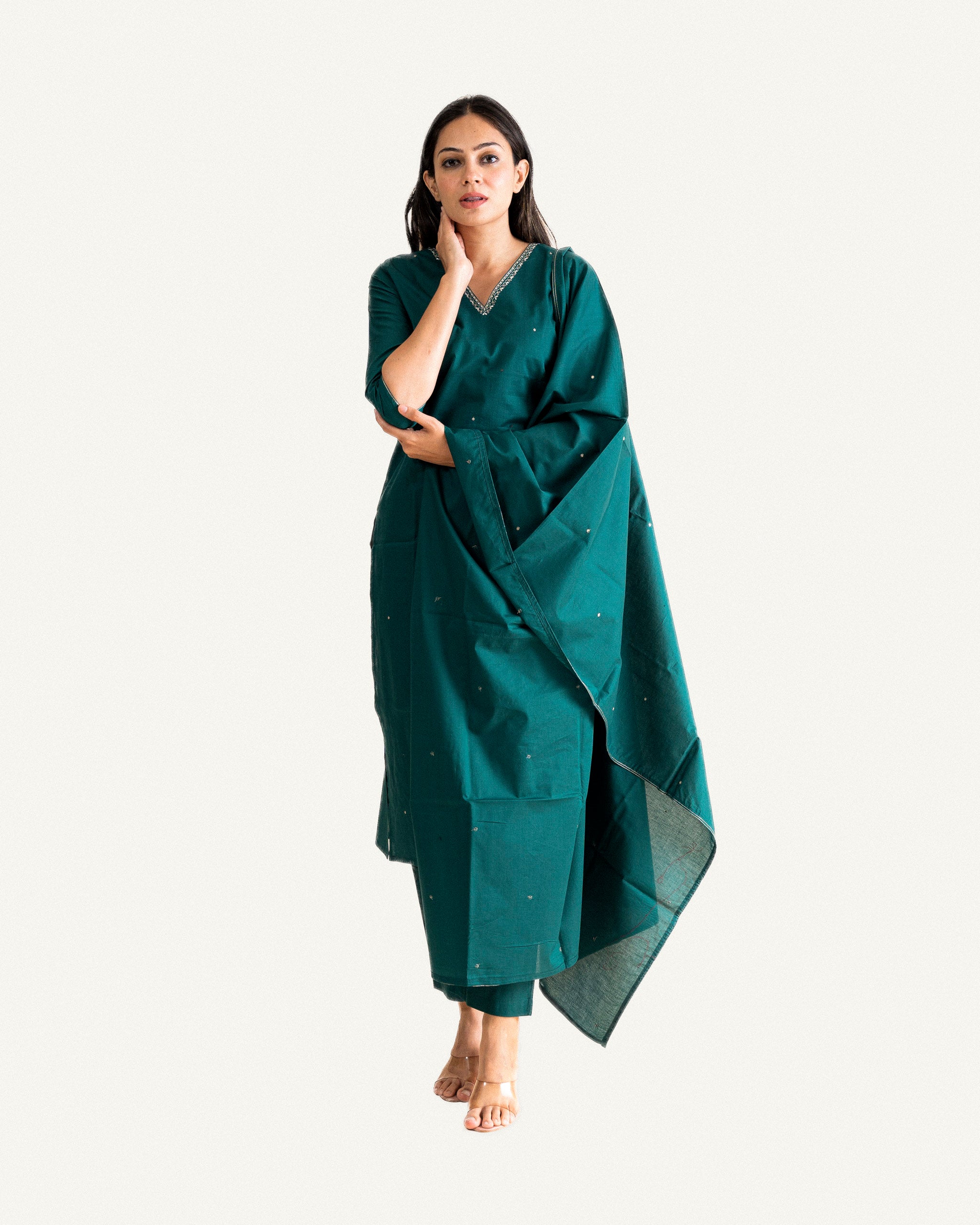 naaz β kurta, pants & dupatta