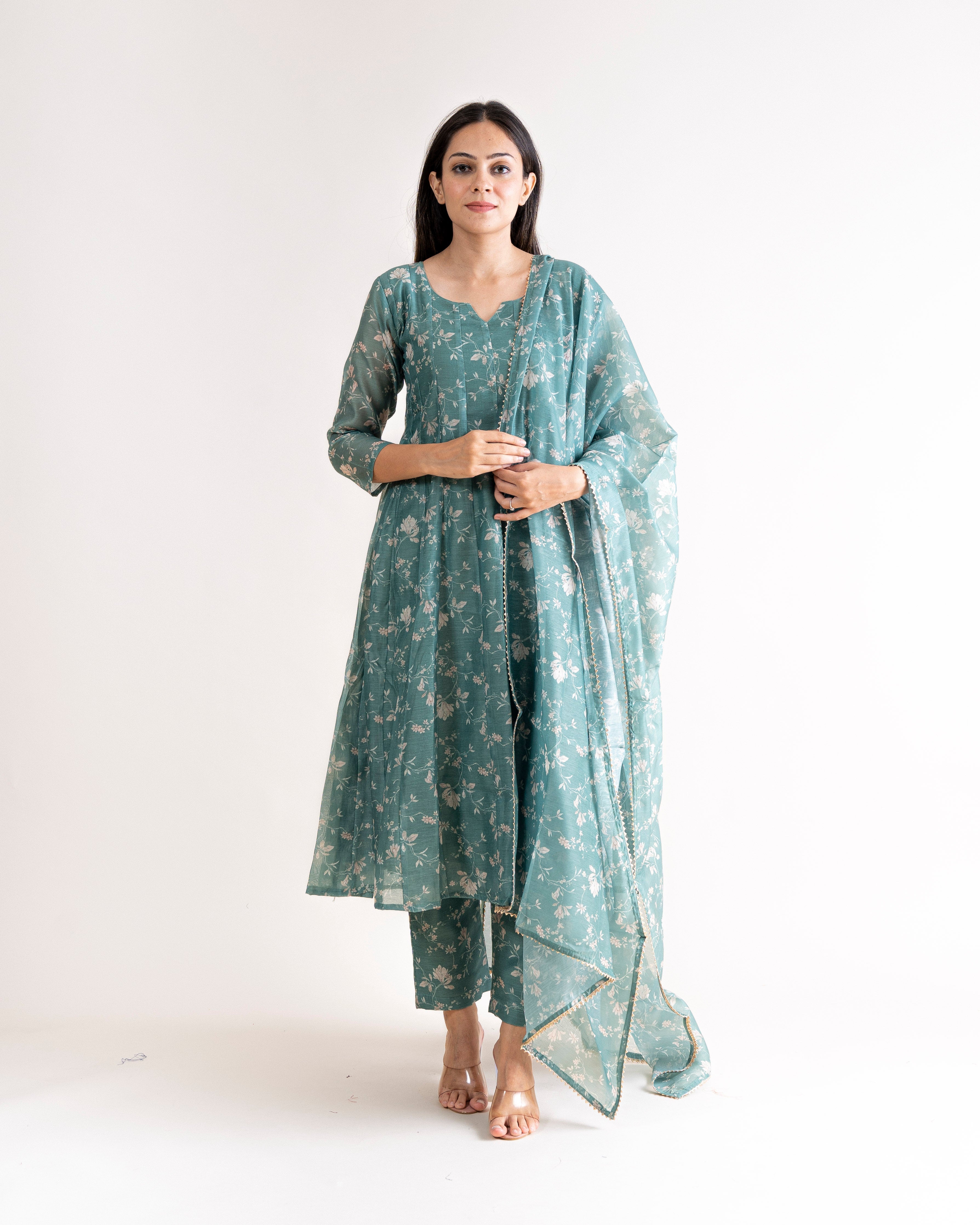 kali β kurta, pants & dupatta