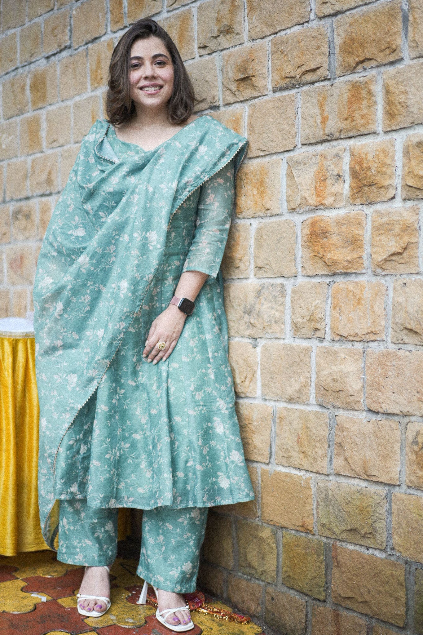 kali β kurta, pants & dupatta
