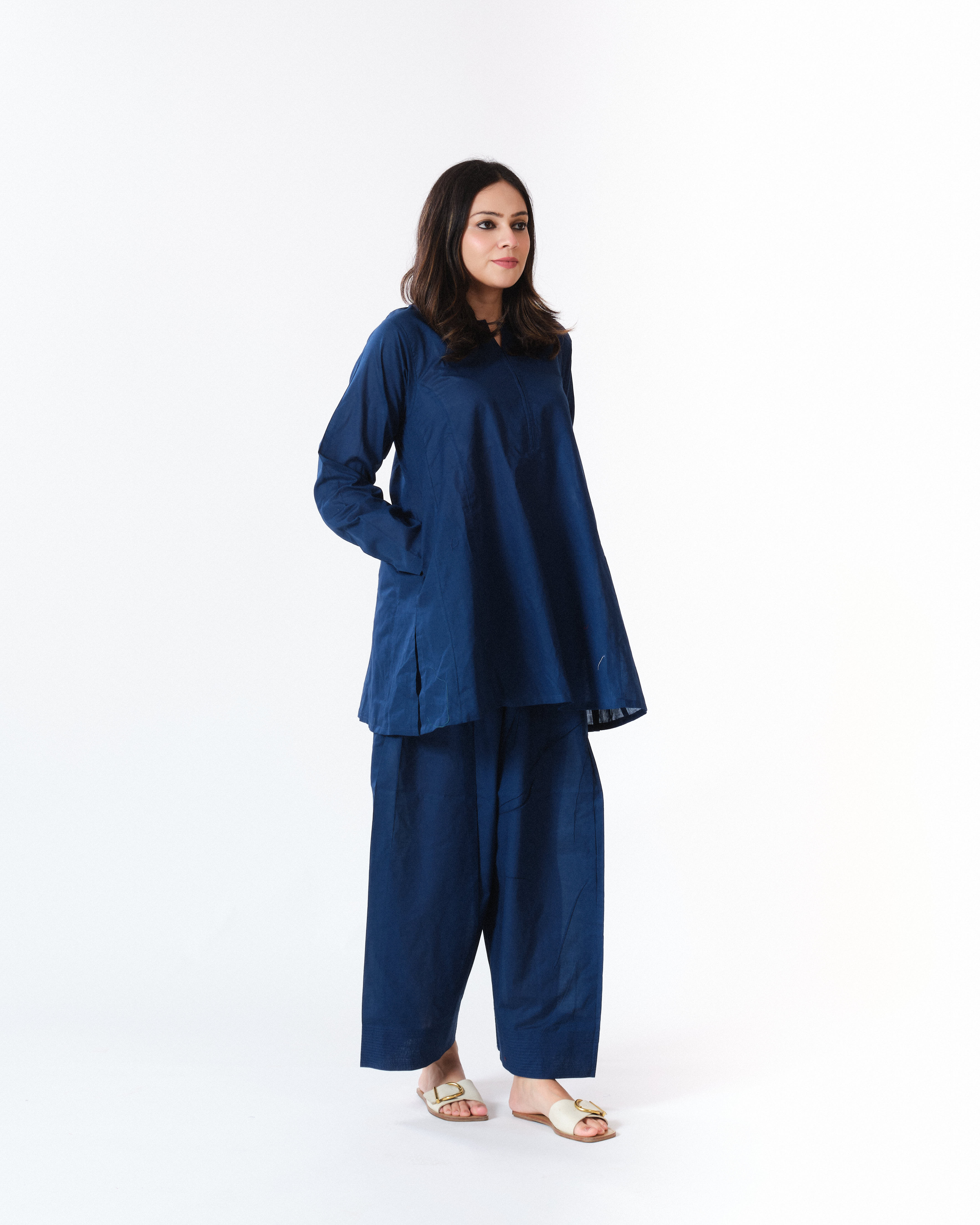 paru β kurta & pants