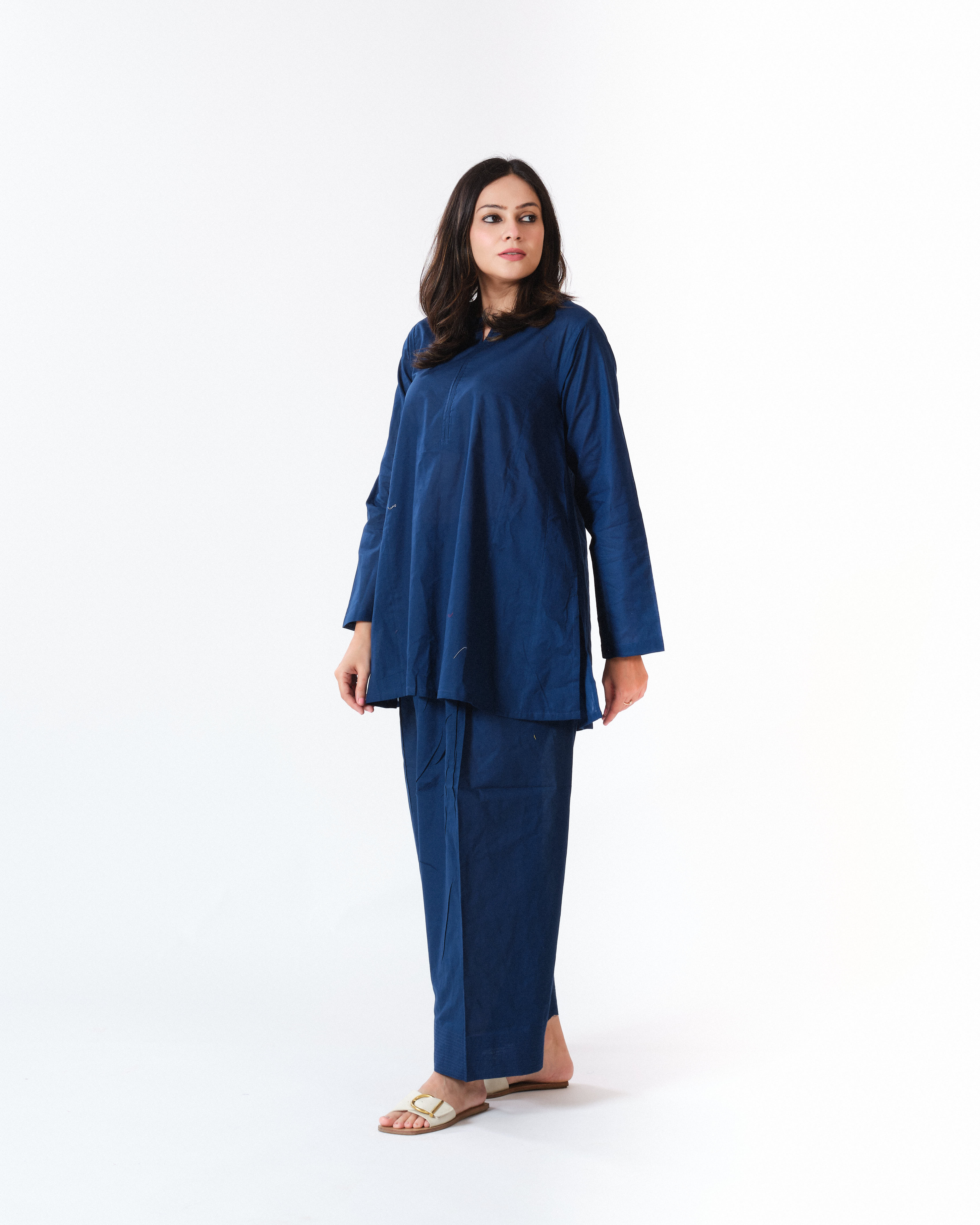 paru β kurta & pants
