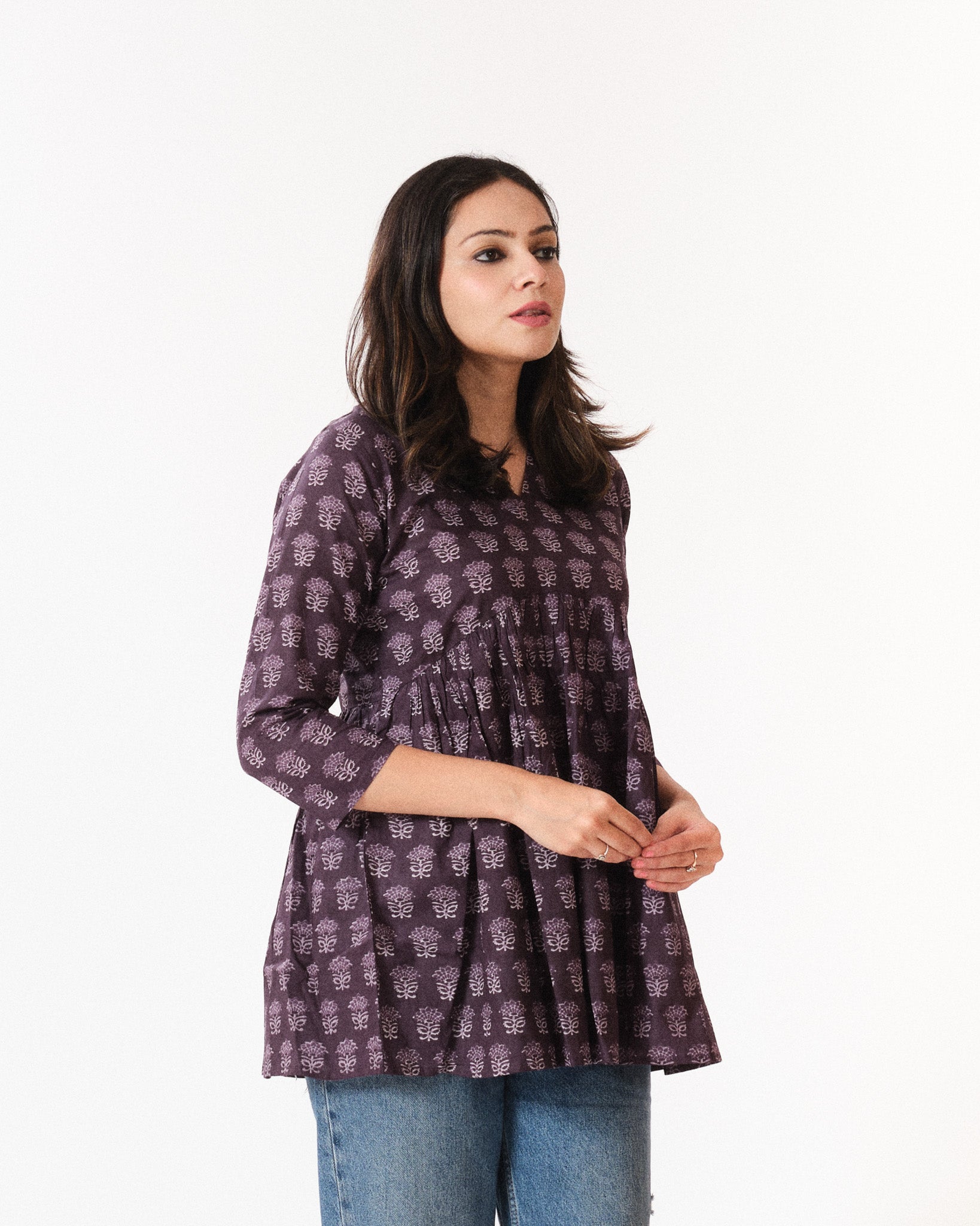 mahira β short top