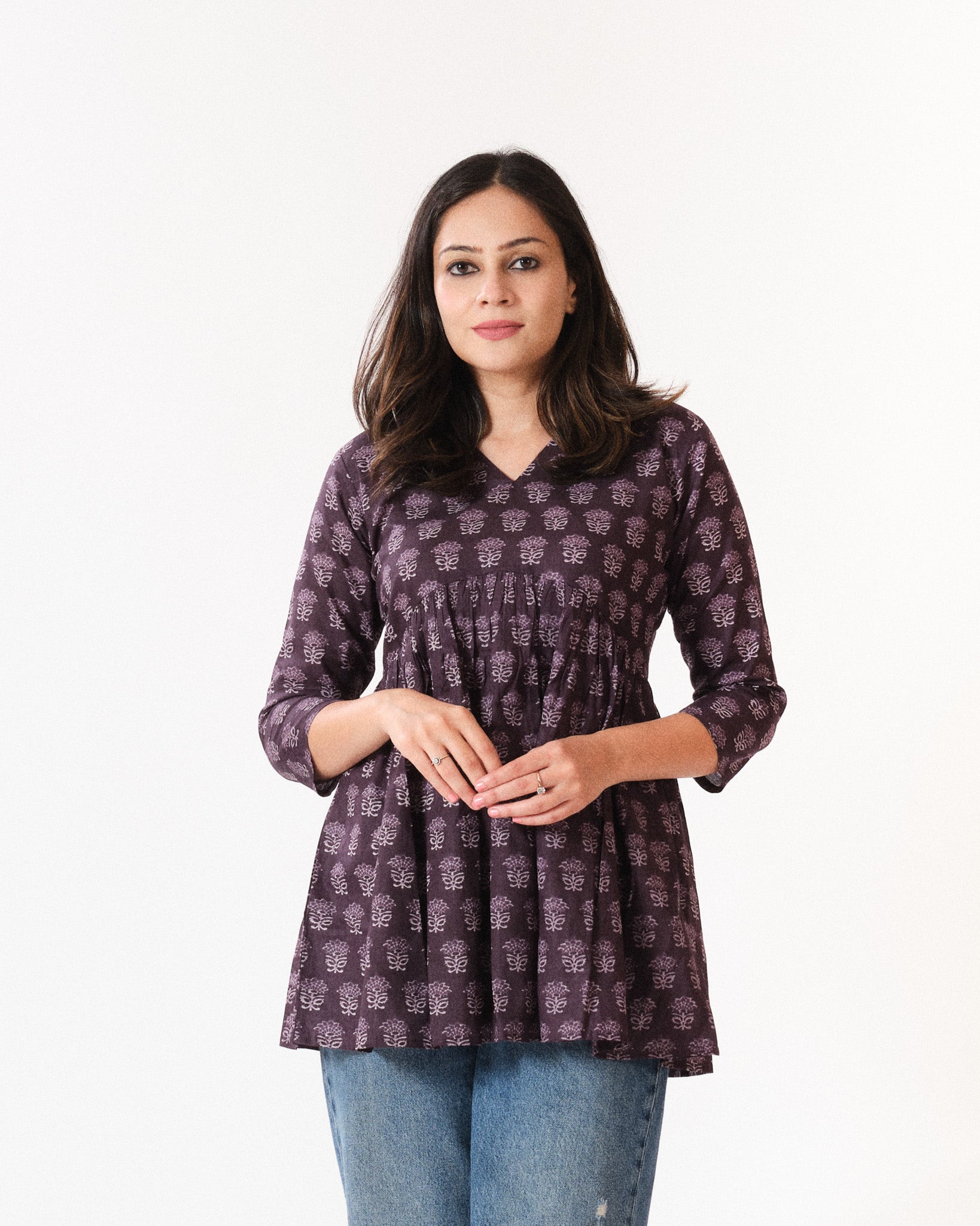mahira β short top
