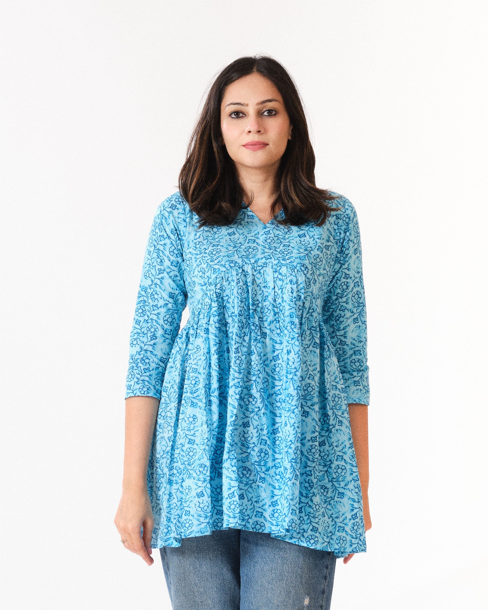 tapsee β short top