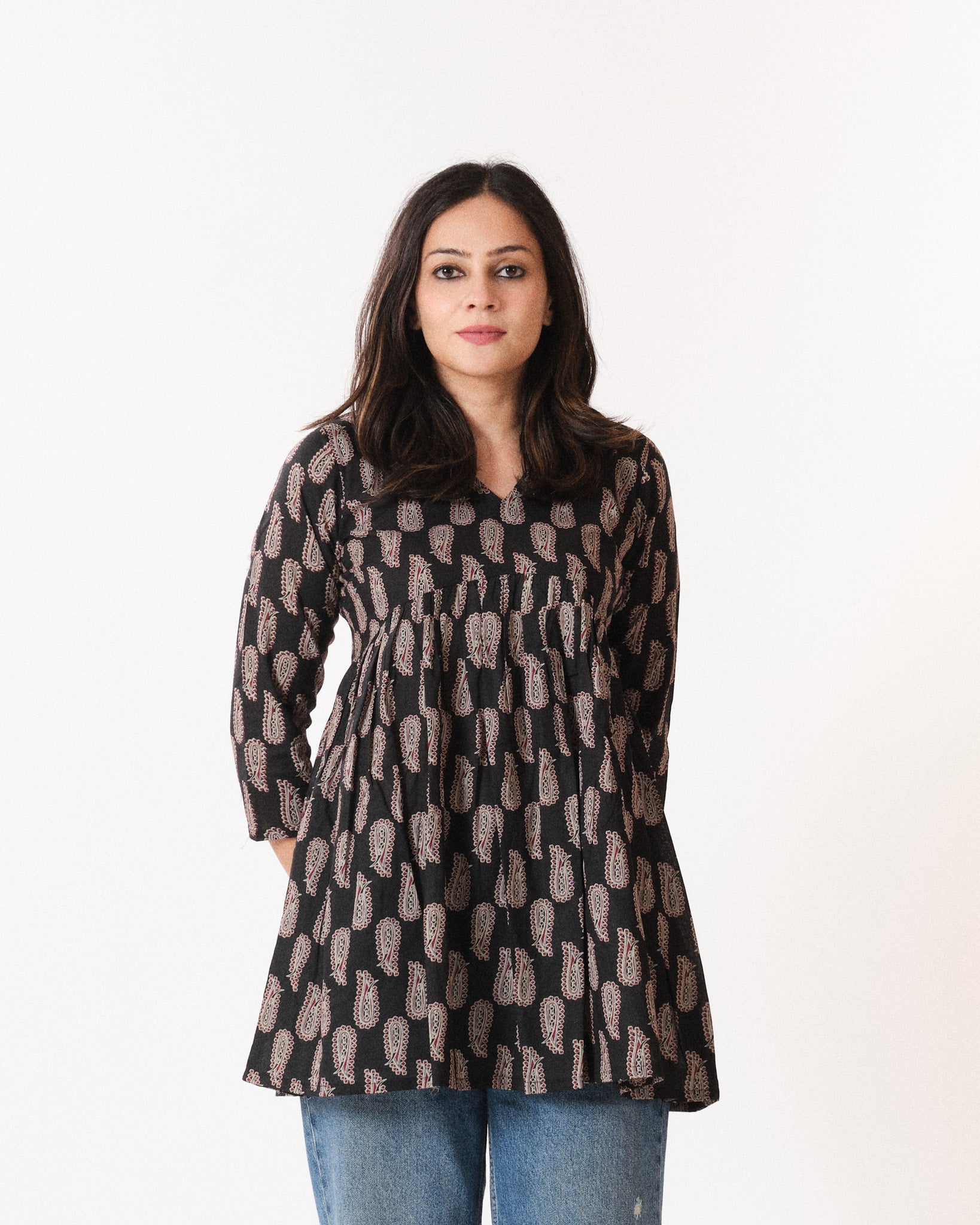 anika β short top