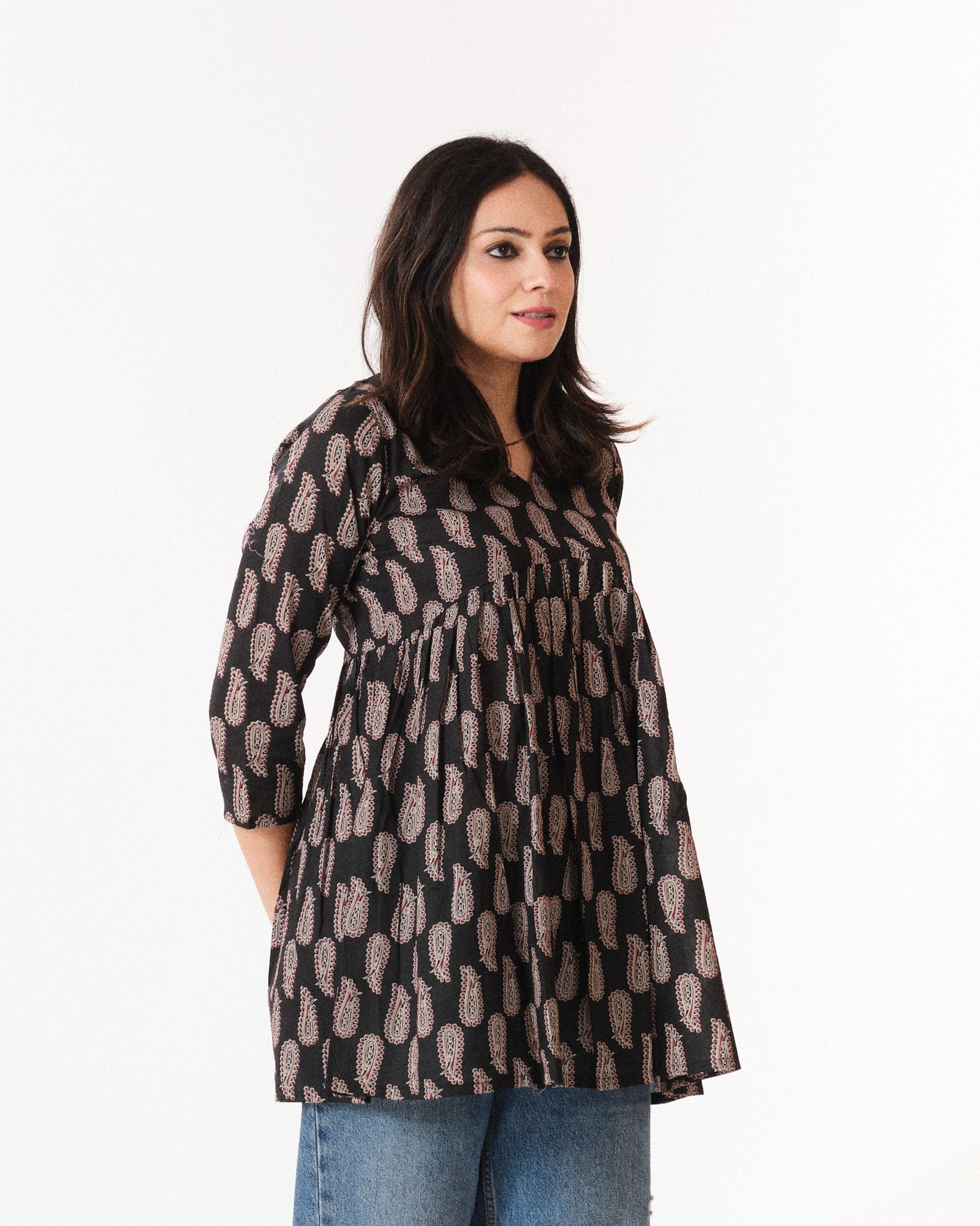 anika β short top
