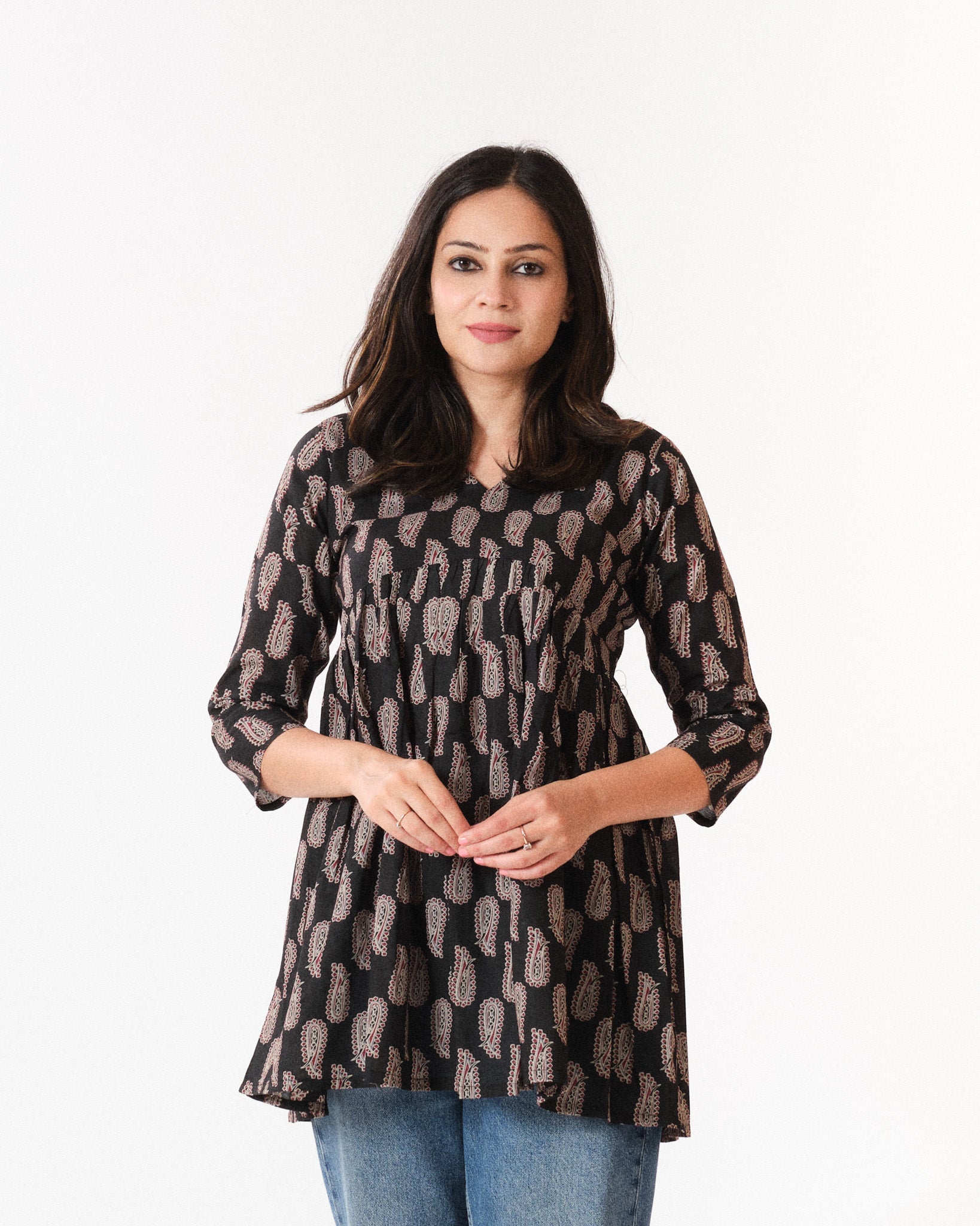 anika β short top