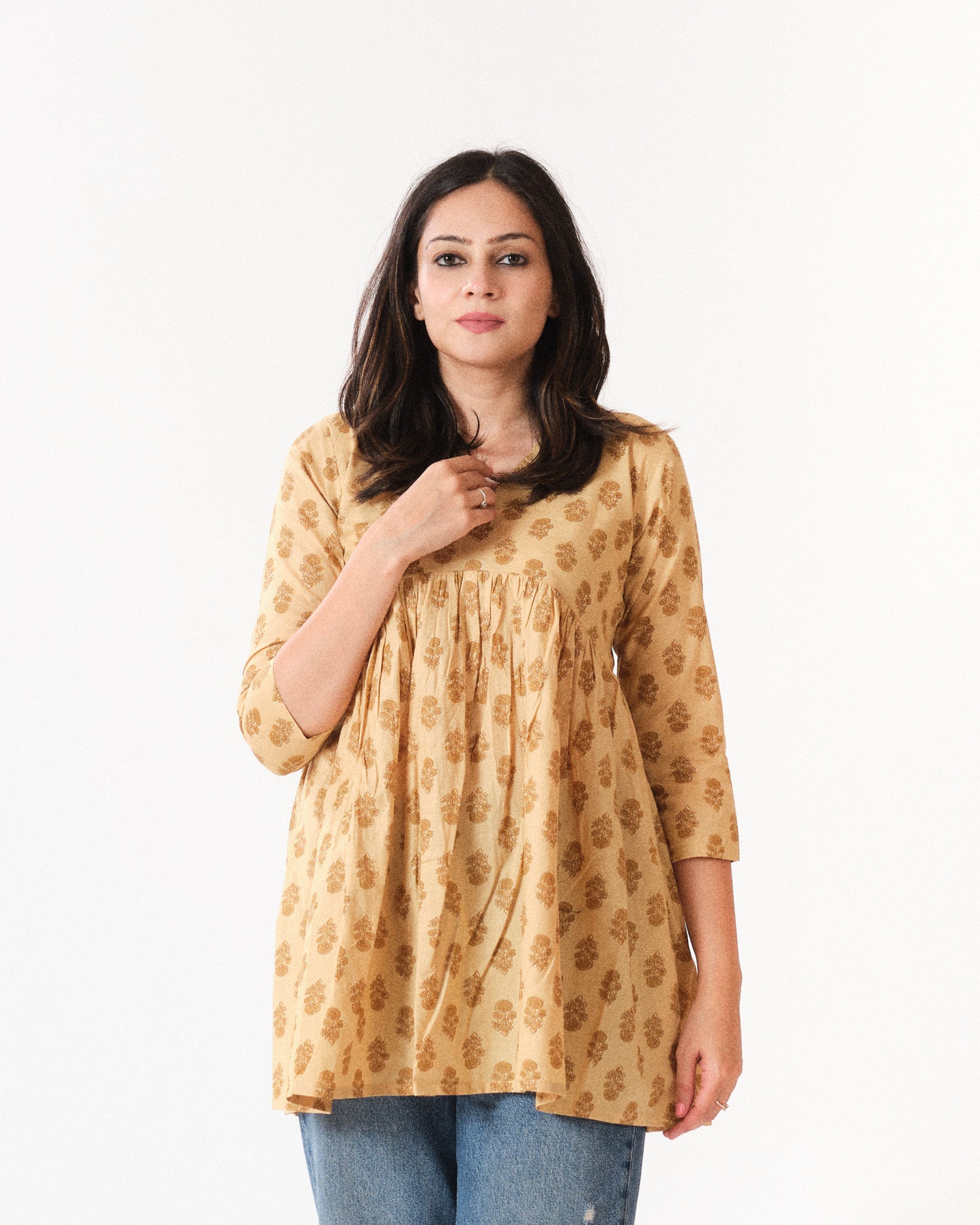 vriti β short top