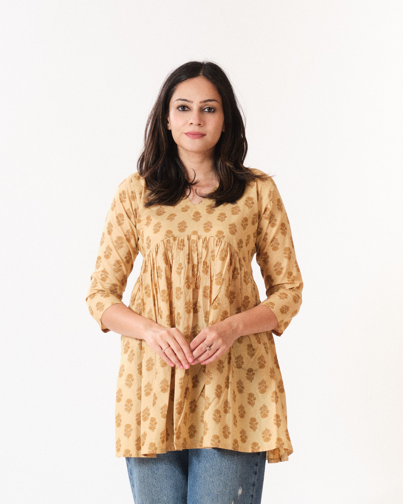 vriti β short top