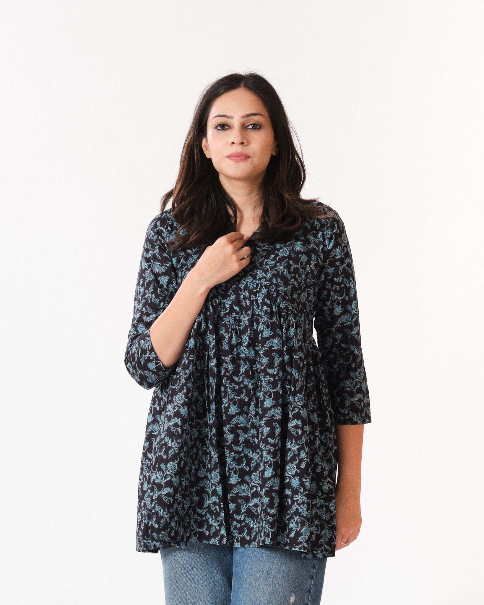 vidhi β short top