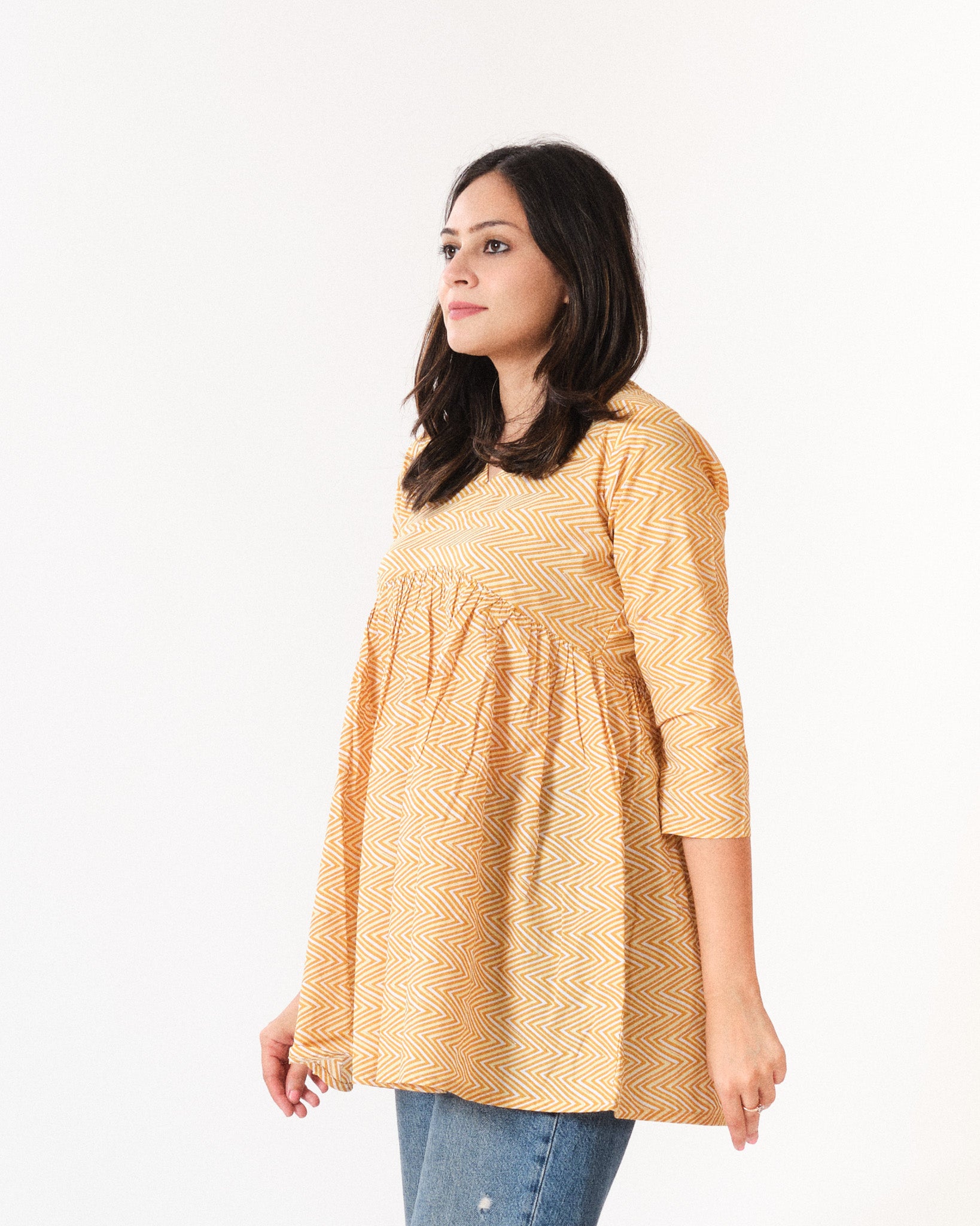 unnati β short top
