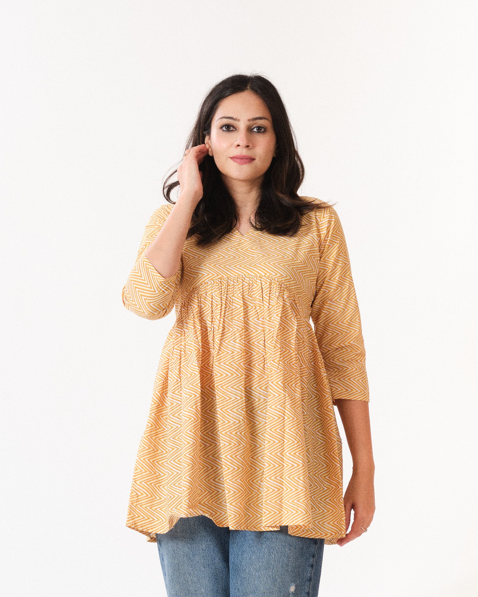 unnati β short top