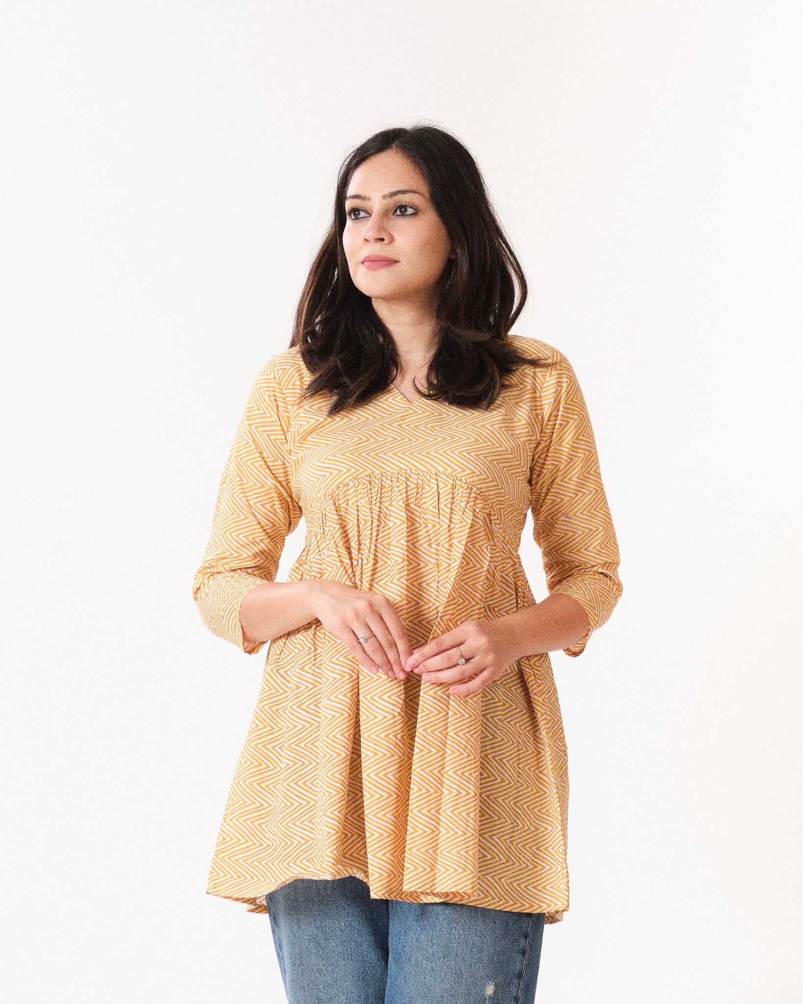 unnati β short top