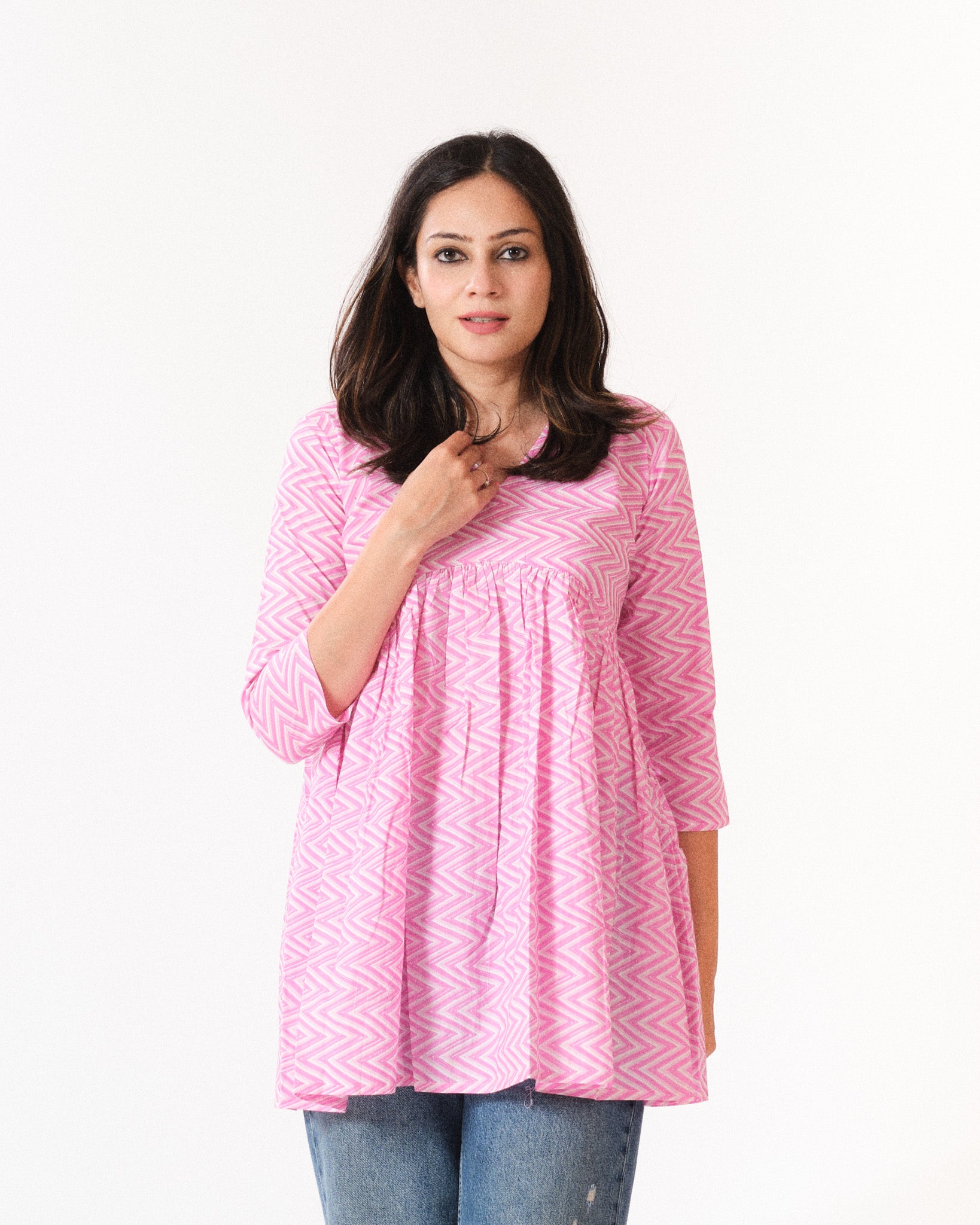 pravya — short top