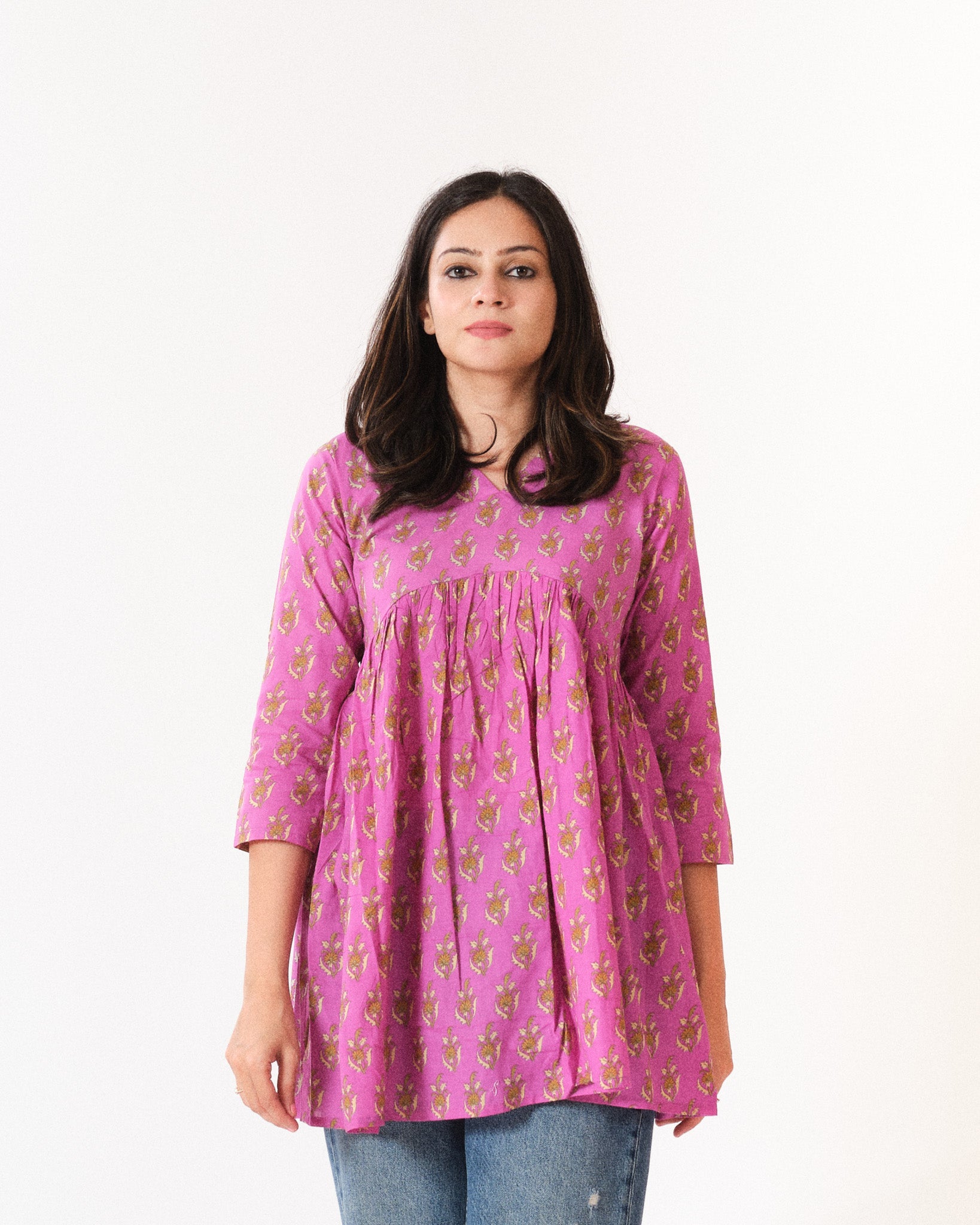 aashvi β short top