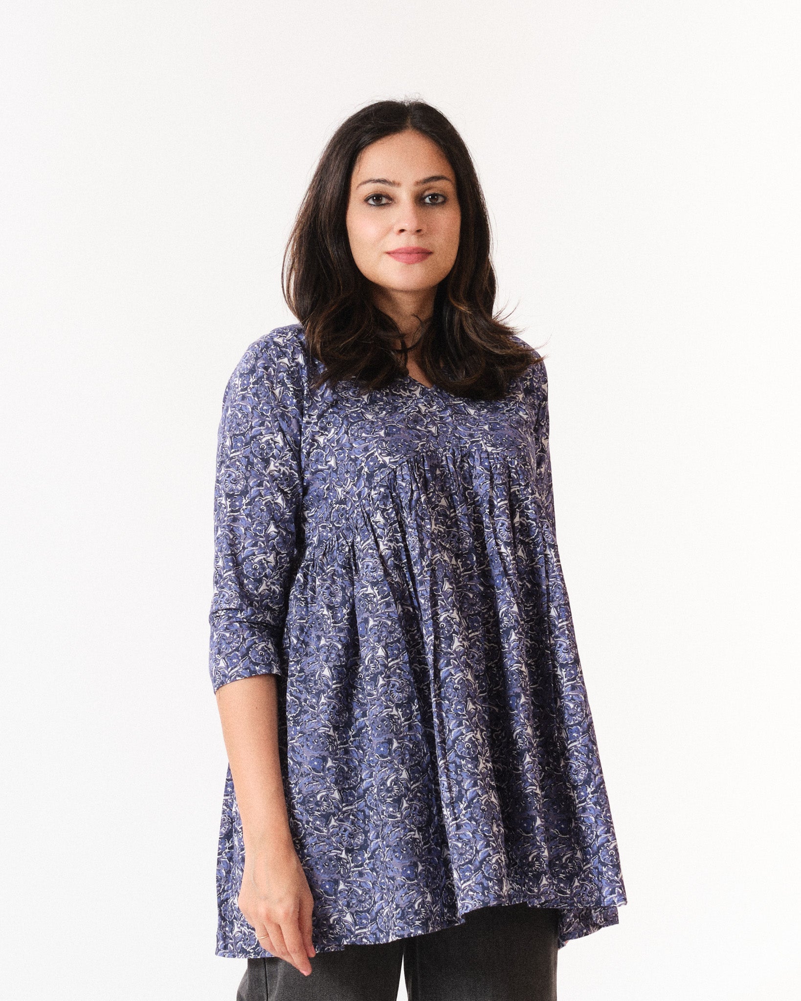 medha β short top