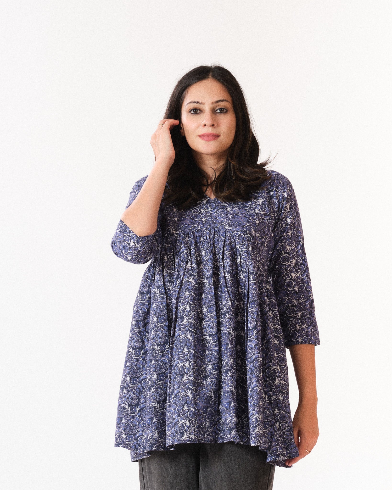 medha β short top