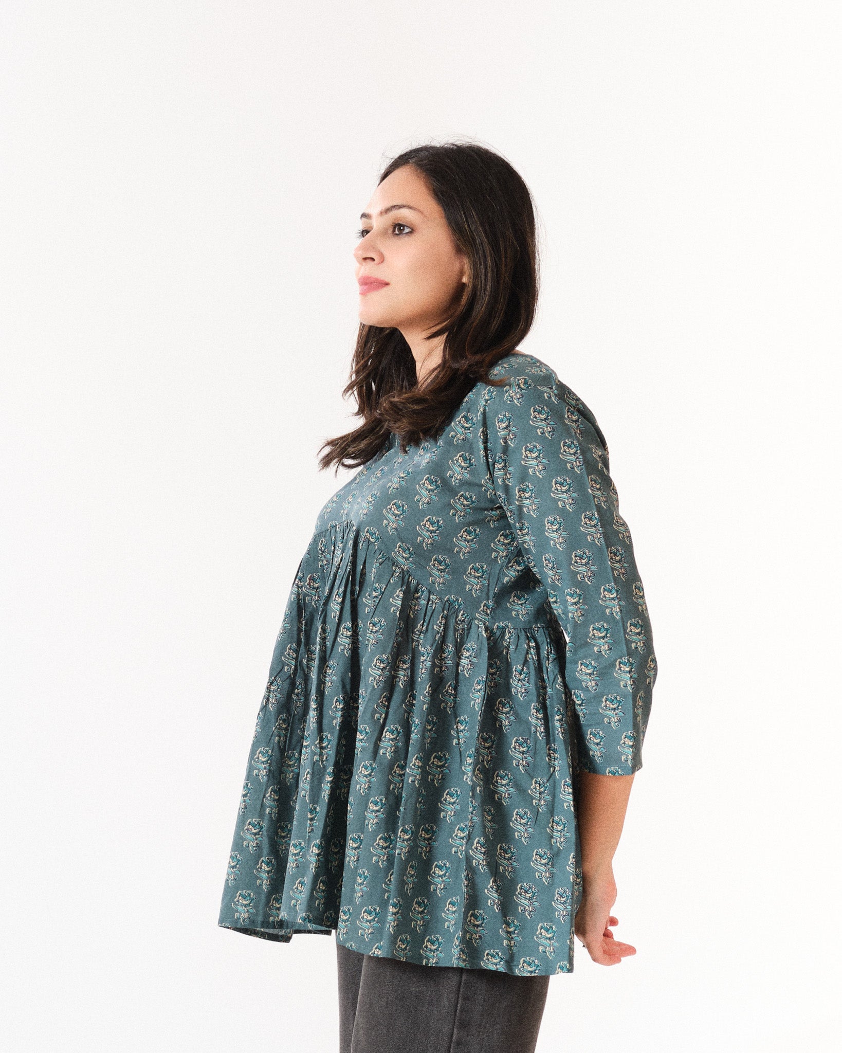 kashvi β short top