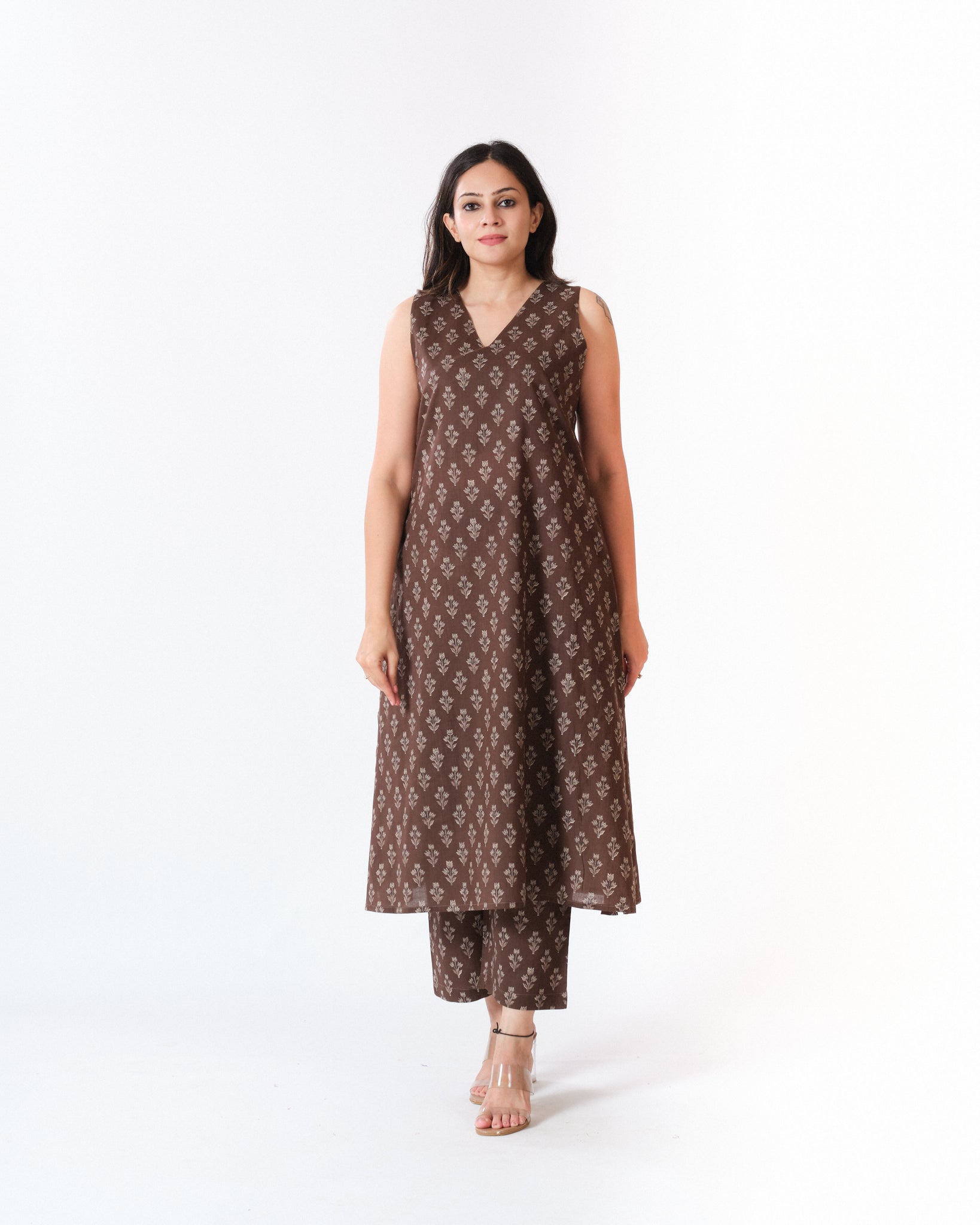 vaari β kurta & pants
