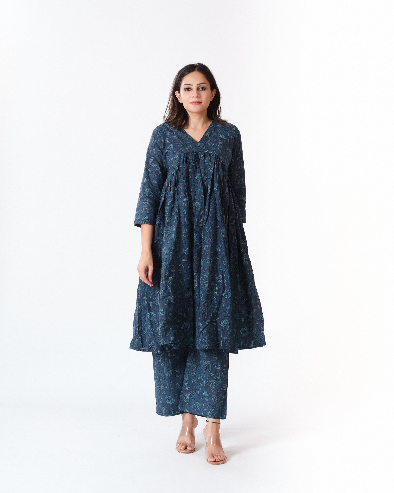 tarani β kurta & pants