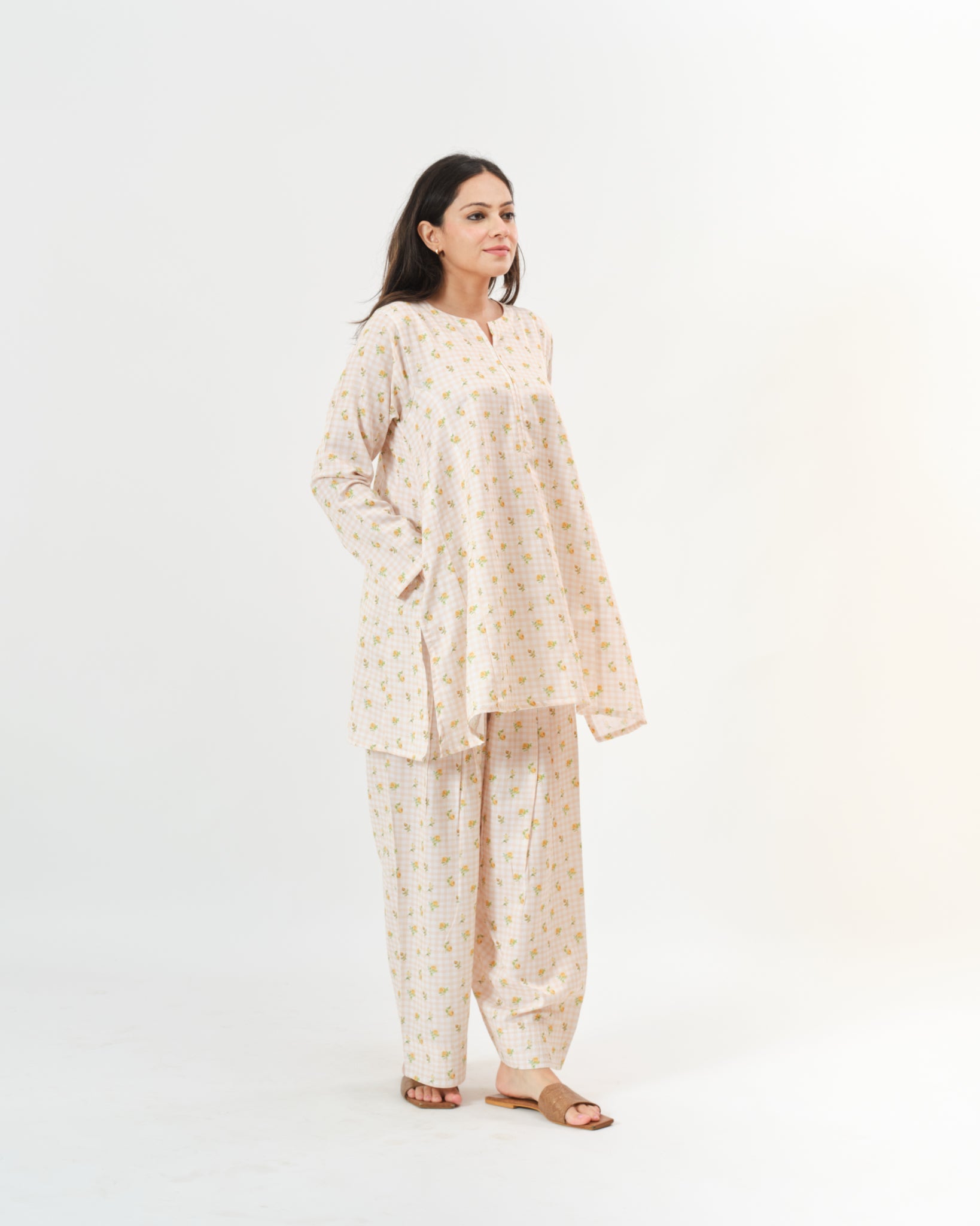 bina β kurta & pants