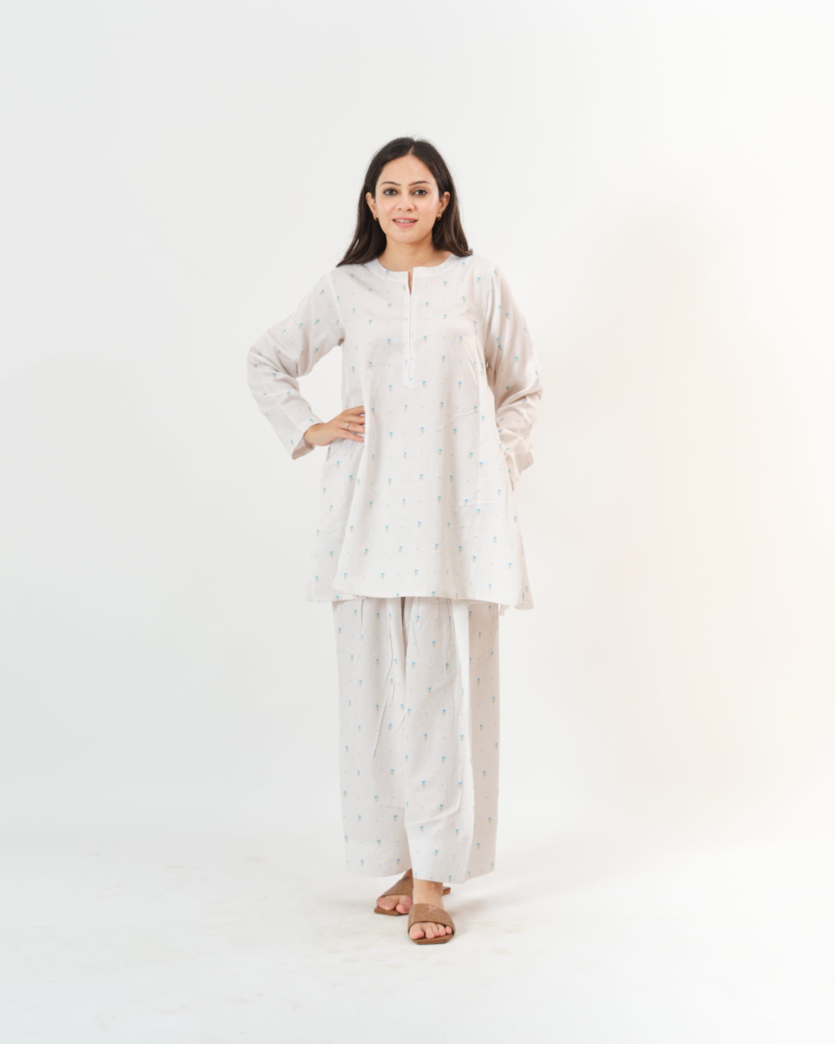 aparna β kurta & pants